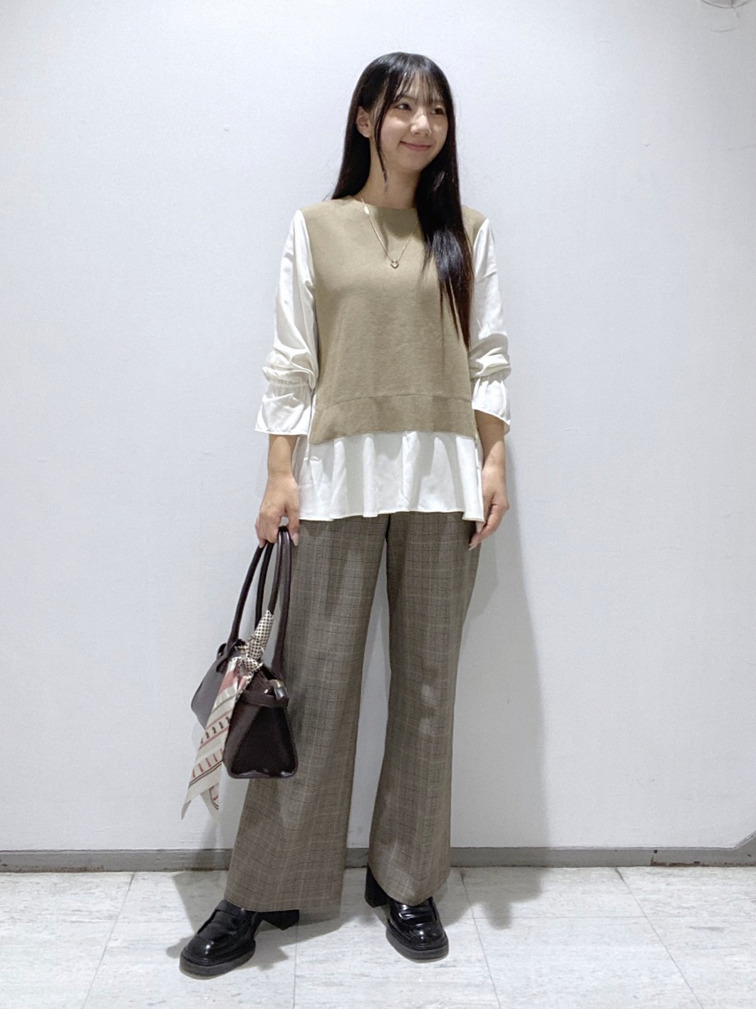 meiさんの「INDIVI｜【洗える／1枚でコーデ完成】重ね着風ニットトップス」を使ったコーディネート
