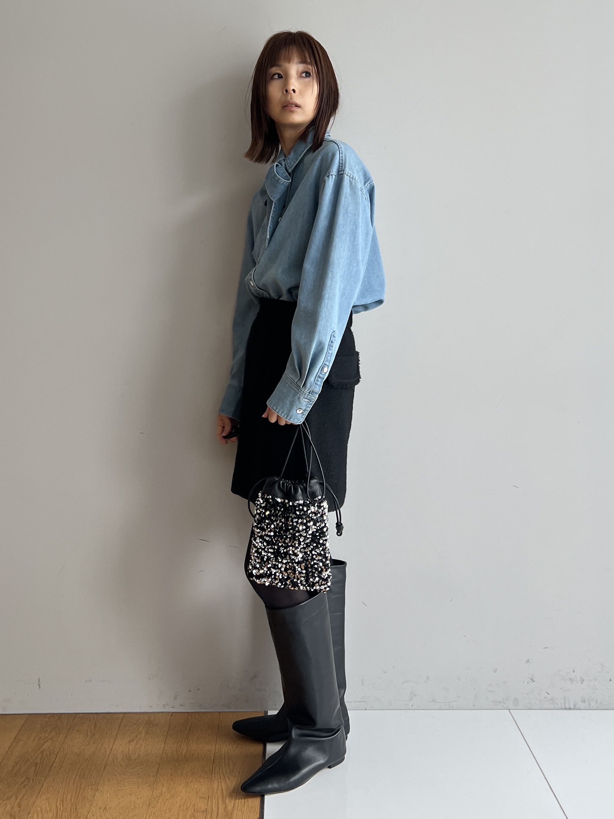 misaさんの「DRESSTERIOR｜【取り外し可能】2WAY ボウタイデニムシャツ」を使ったコーディネート