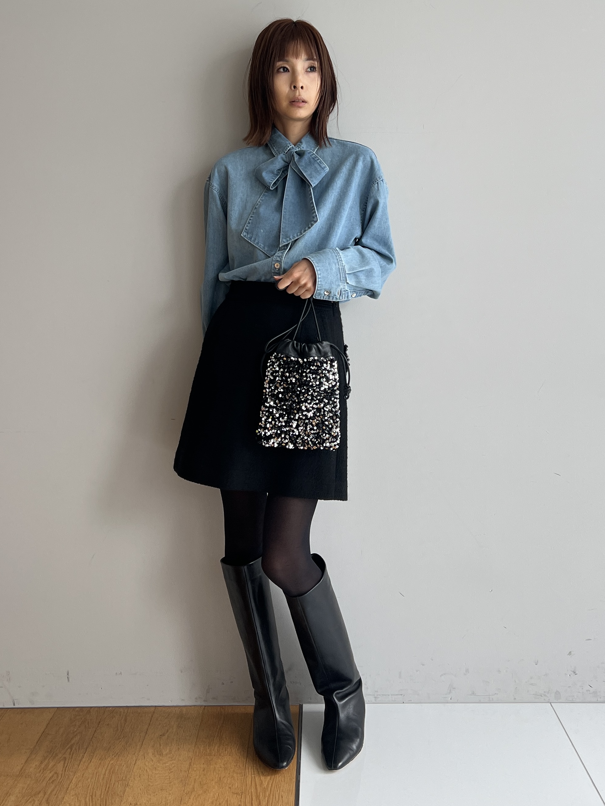 misaさんの「DRESSTERIOR｜【取り外し可能】2WAY ボウタイデニムシャツ」を使ったコーディネート