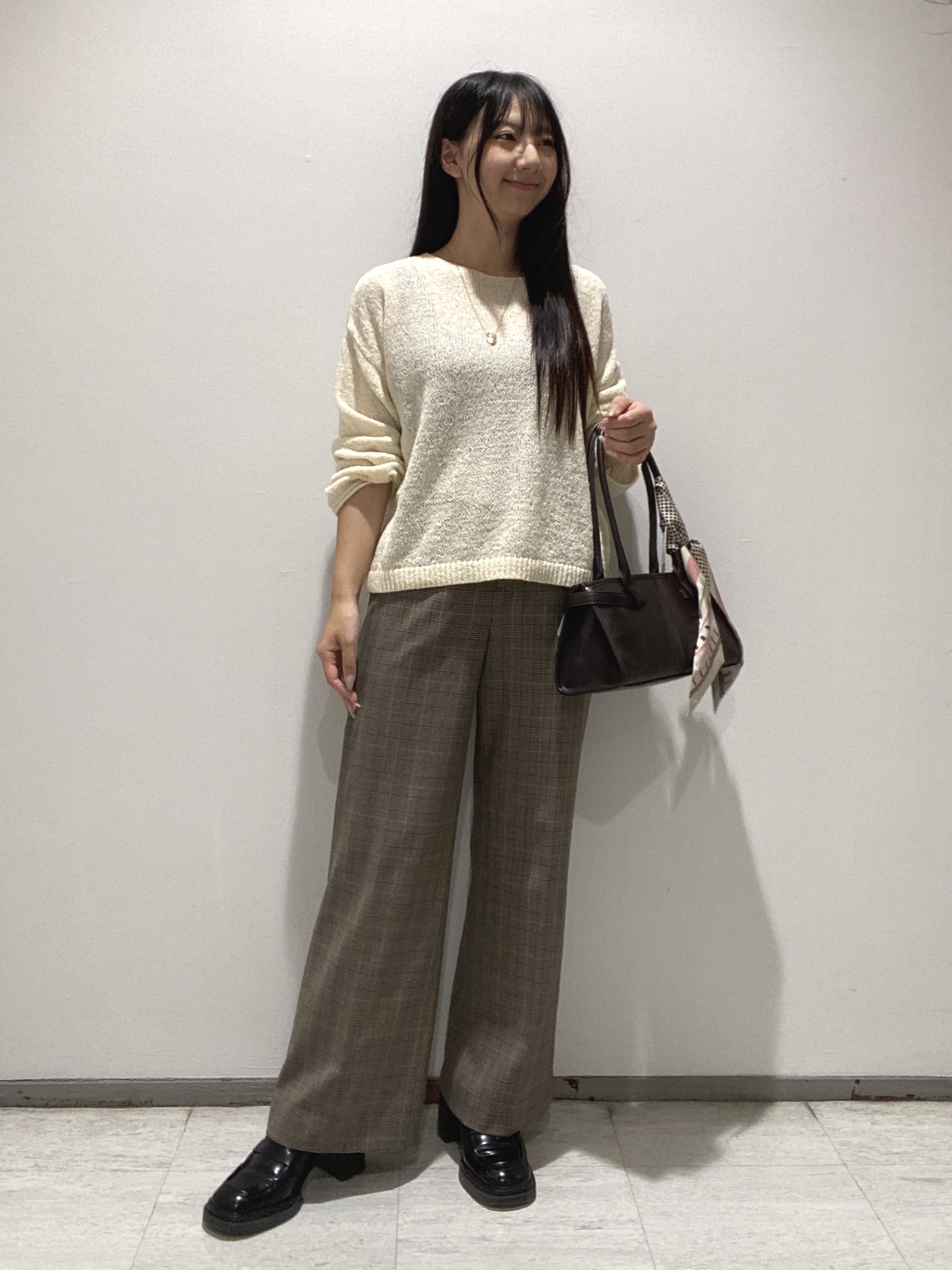 meiさんの「INDIVI｜【洗える／程よいシアー感】凹凸素材ニット」を使ったコーディネート