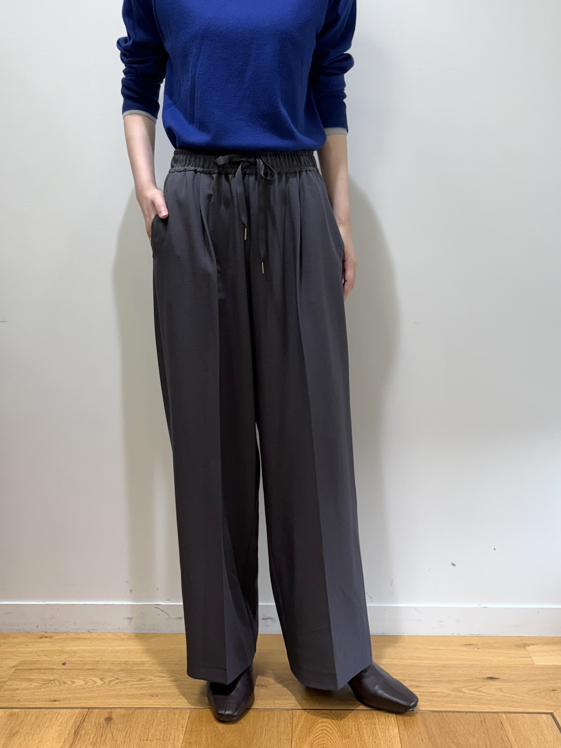 めぐさんの「OPAQUE.CLIP｜美形シルエット イージーワイドパンツ【洗濯機OK】」を使ったコーディネート