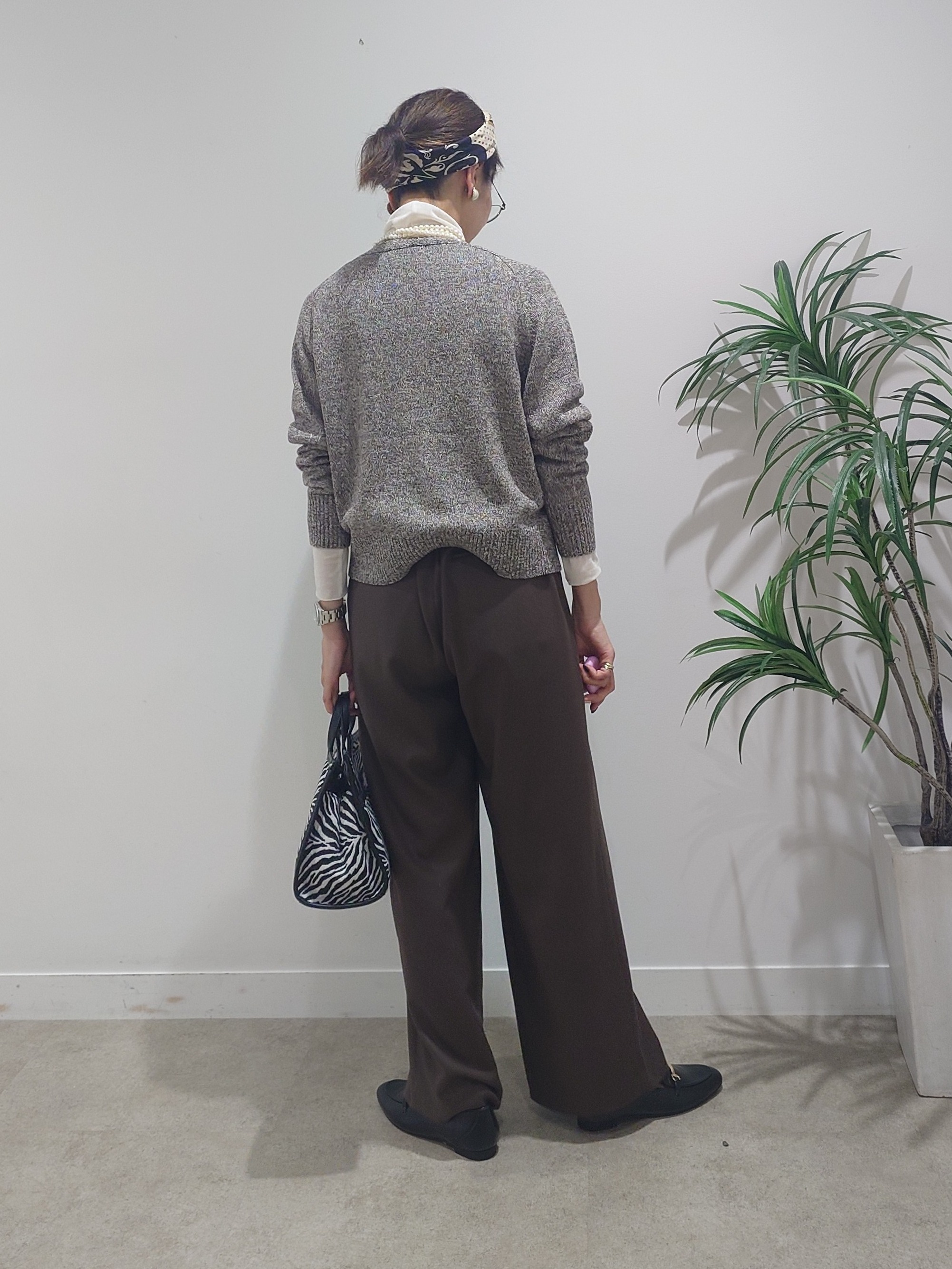 MUTSUKOさんの「UNTITLED｜【アレンジ自在】ロングパール調ネックレス」を使ったコーディネート