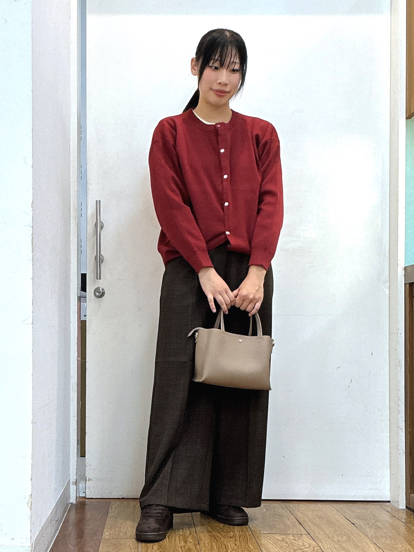 Karinさんの「SHOO･LA･RUE｜【セットアップ可/洗濯機可】軽やかに羽織れる スポンディッシュ ニットカーディガン」を使ったコーディネート