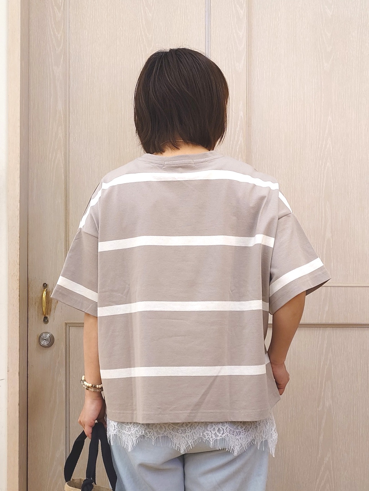 とろろさんの「SHOO･LA･RUE｜【S-LL】涼しげで爽やか 太ボーダー斜め切り替えTシャツ」を使ったコーディネート