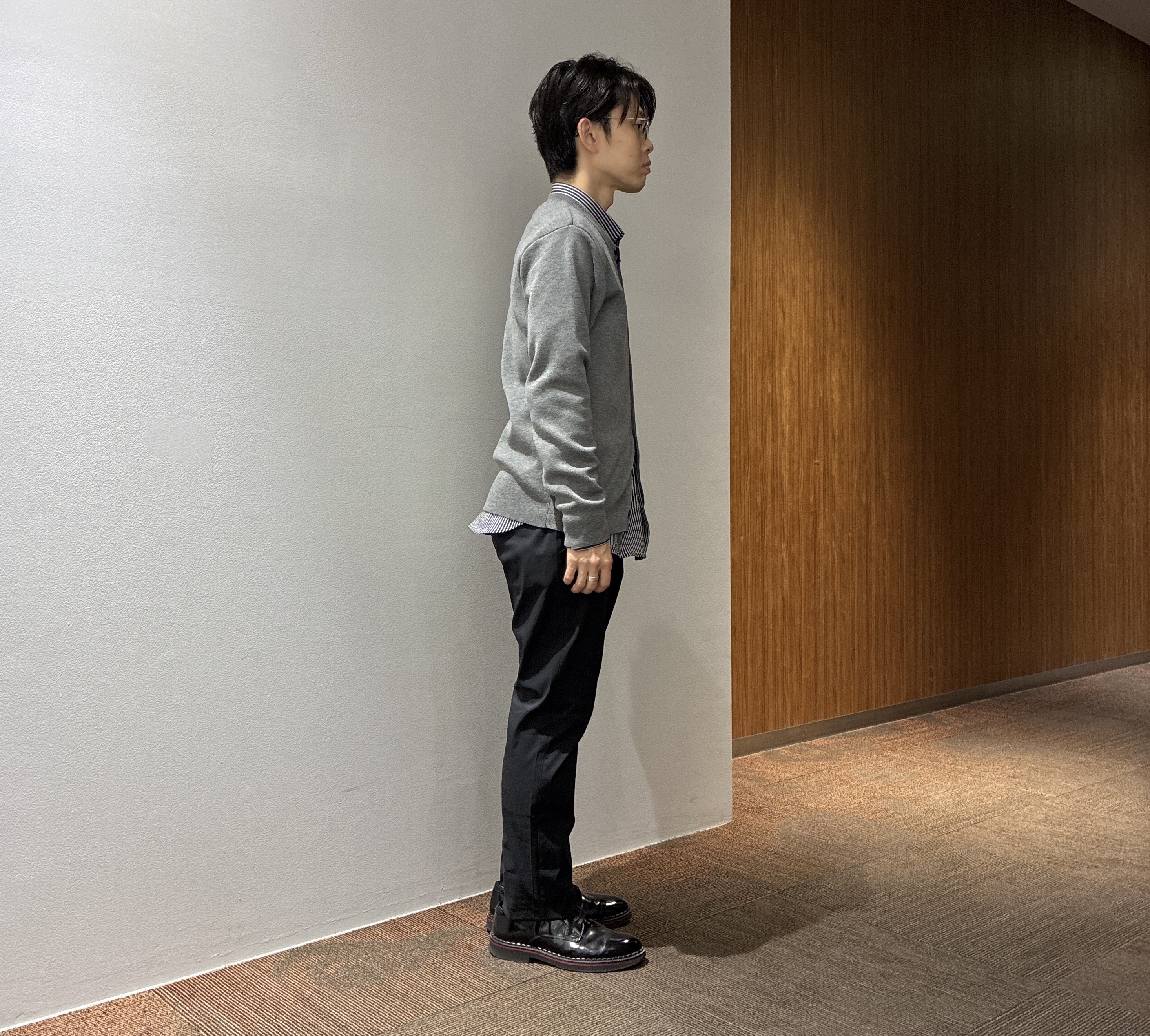 わいずみさんの「TAKEO KIKUCHI｜【BOWLER HAT LABEL】日本製クルーネックカーディガン」を使ったコーディネート