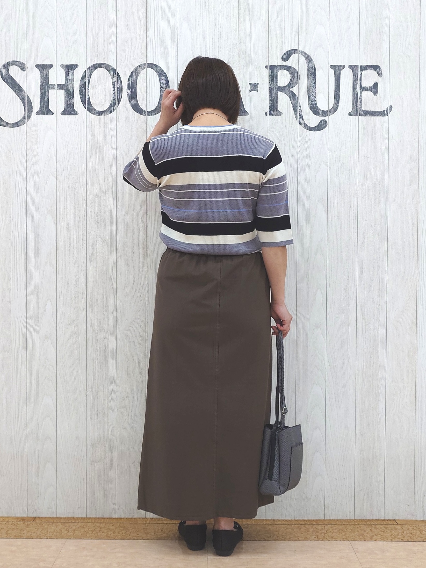 とろろさんの「SHOO･LA･RUE｜【S-LL】オンオフ着られる マルチボーダーリブニット」を使ったコーディネート