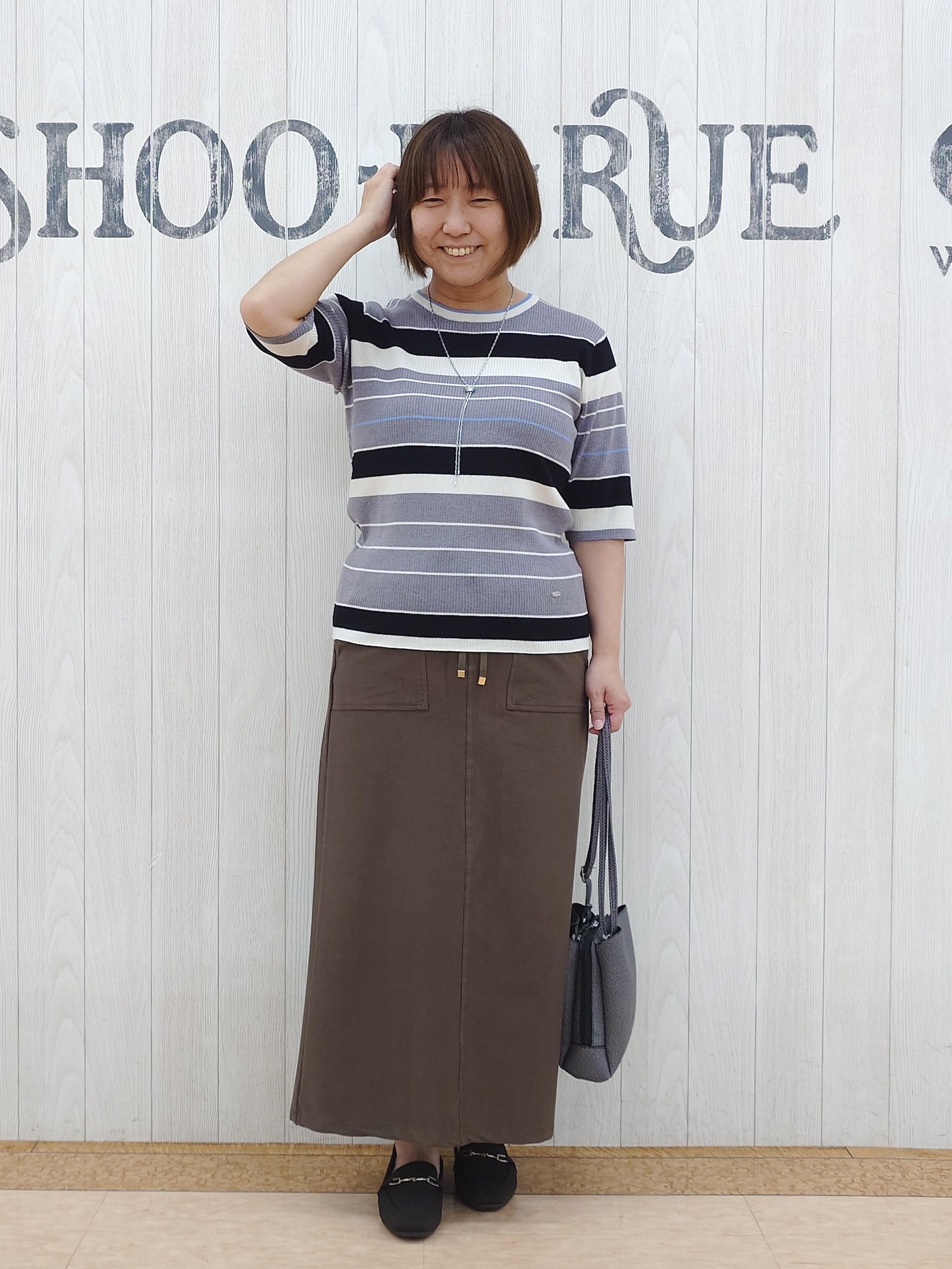 とろろさんの「SHOO･LA･RUE｜【S-LL】オンオフ着られる マルチボーダーリブニット」を使ったコーディネート