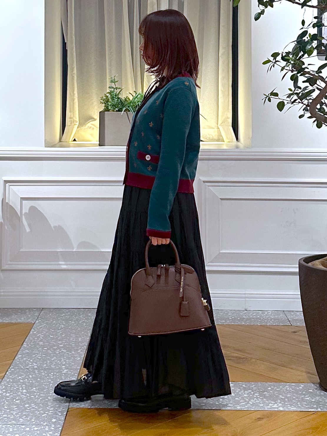 なべこさんの「DRESSTERIOR｜リリークレストカーディガン」を使ったコーディネート