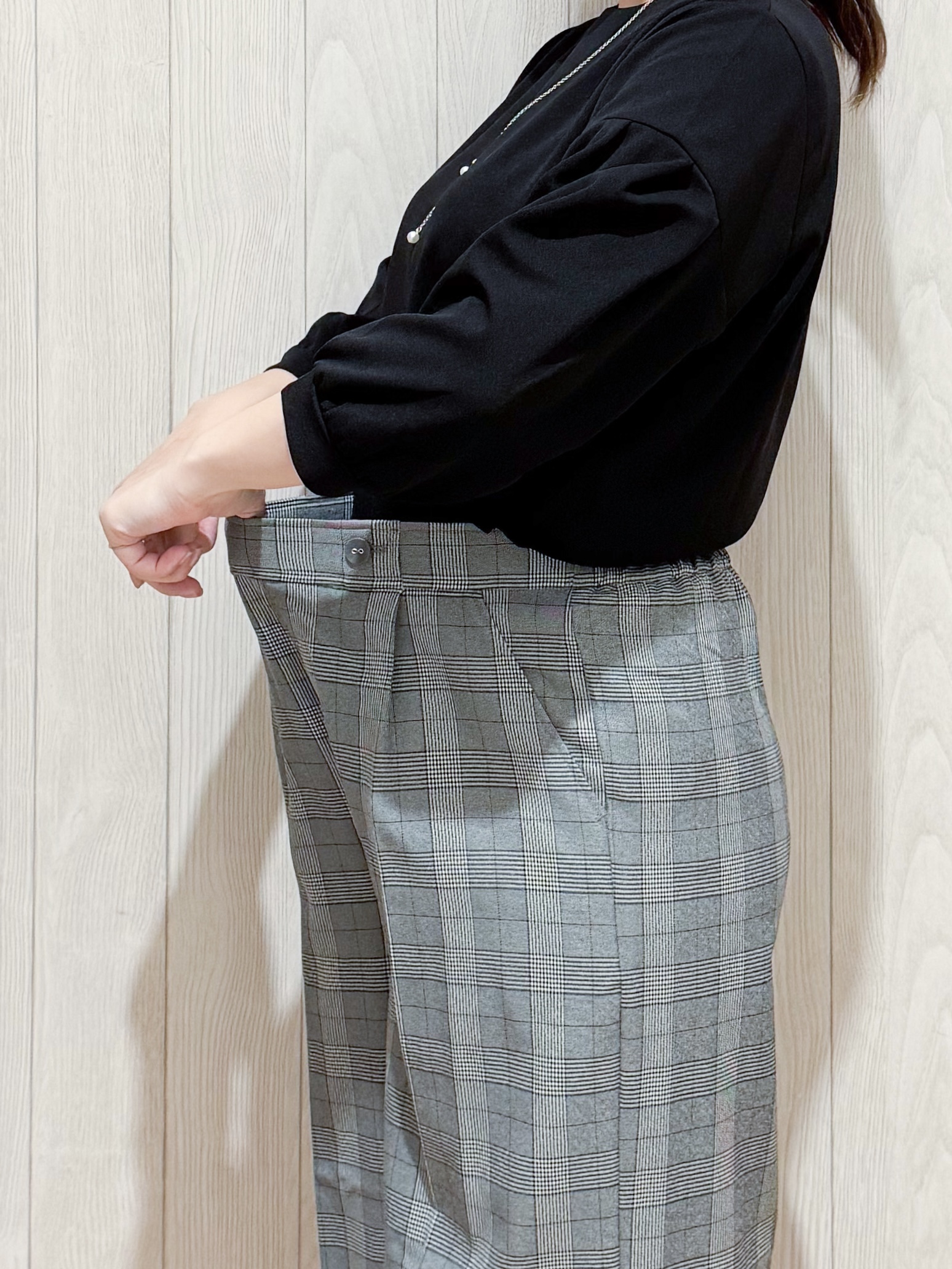 愛さんの「SHOO･LA･RUE｜【セットアップ可/洗濯機可】軽やかに羽織れる スポンディッシュ ニットカーディガン」を使ったコーディネート