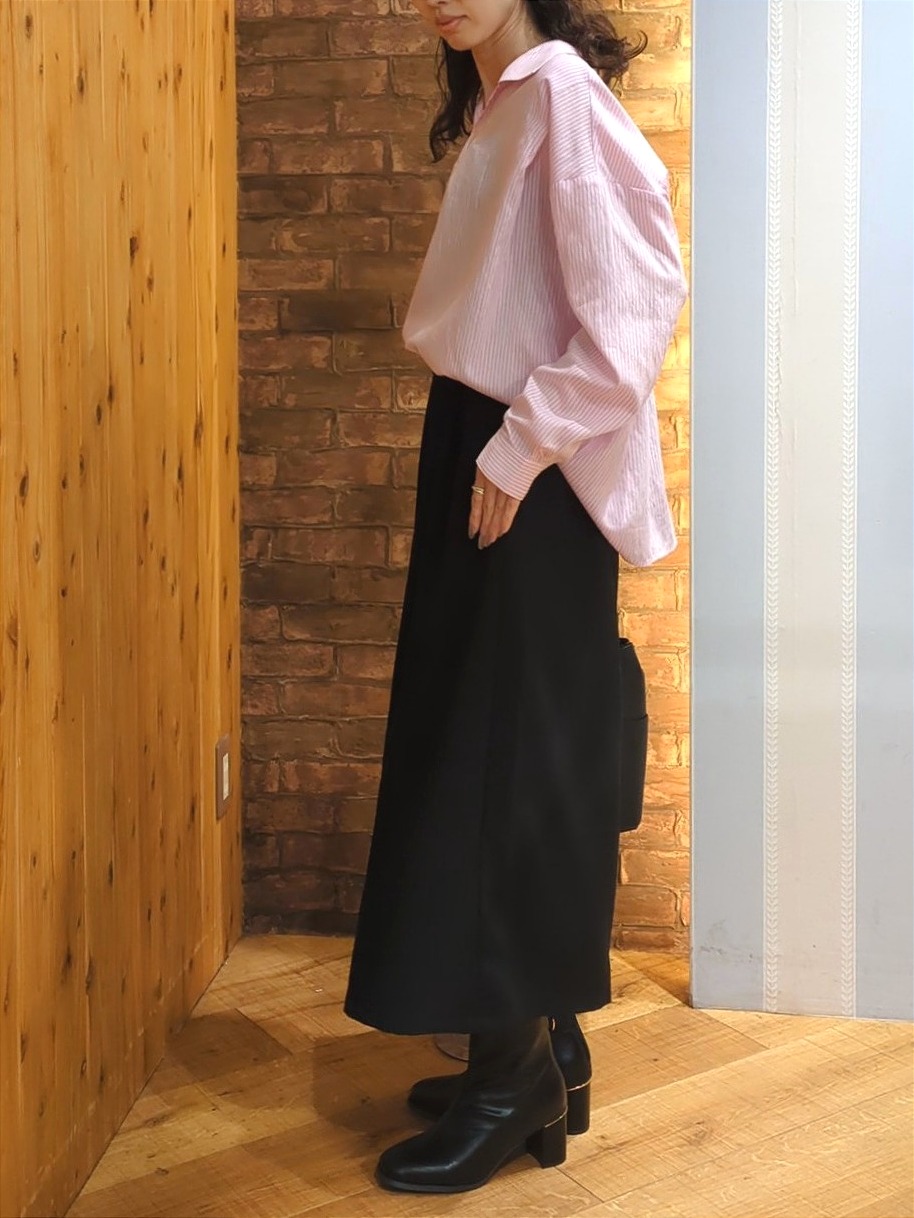massuさんの「SHOO･LA･RUE｜【洗濯機可】インせず決まるAライン ストライプスキッパーシャツ」を使ったコーディネート