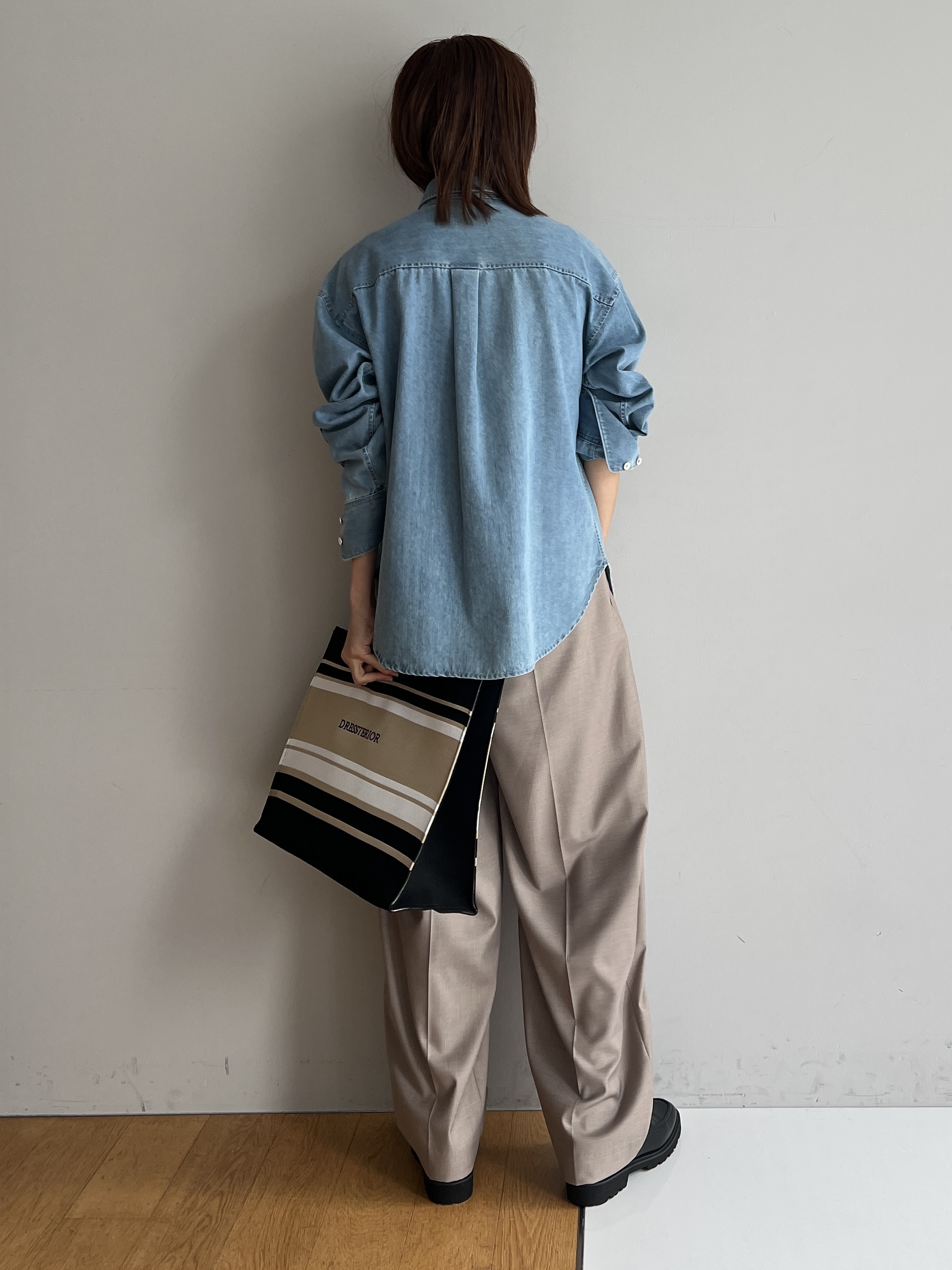 misaさんの「DRESSTERIOR｜【取り外し可能】2WAY ボウタイデニムシャツ」を使ったコーディネート