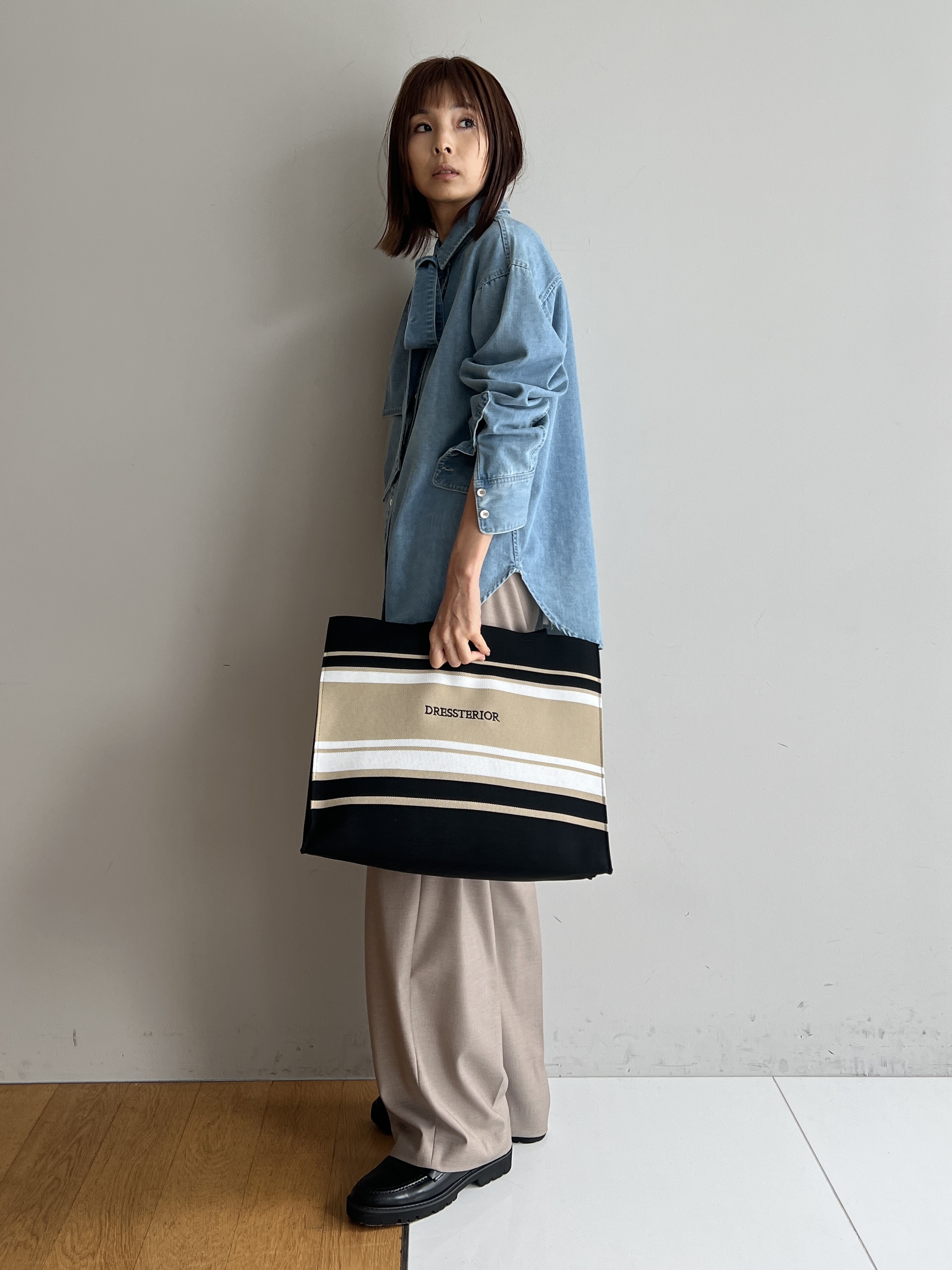 misaさんの「DRESSTERIOR｜【取り外し可能】2WAY ボウタイデニムシャツ」を使ったコーディネート