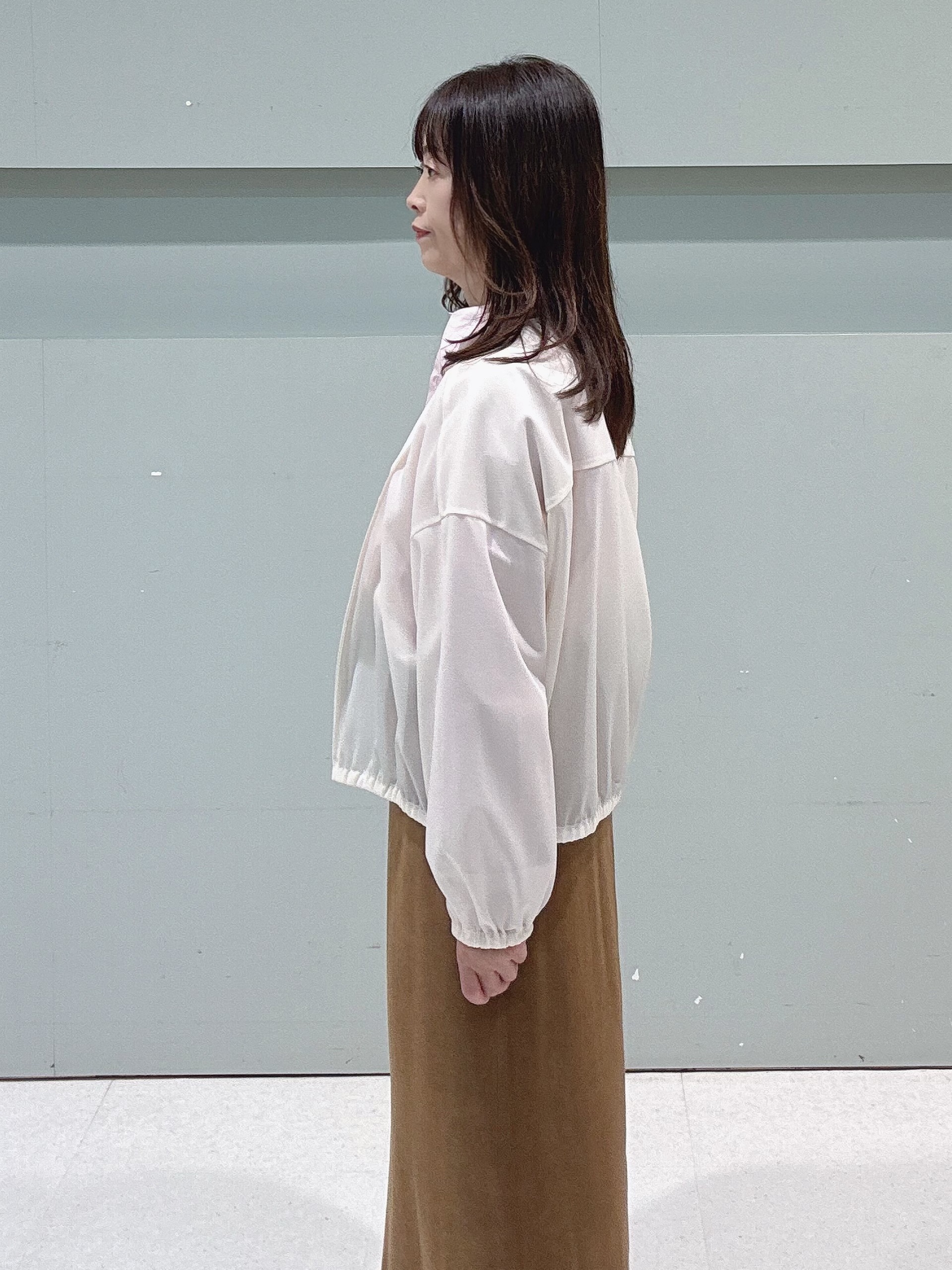 makiさんの「UNTITLED｜【秋羽織り/ジップ】トリコットシアーブラウス」を使ったコーディネート