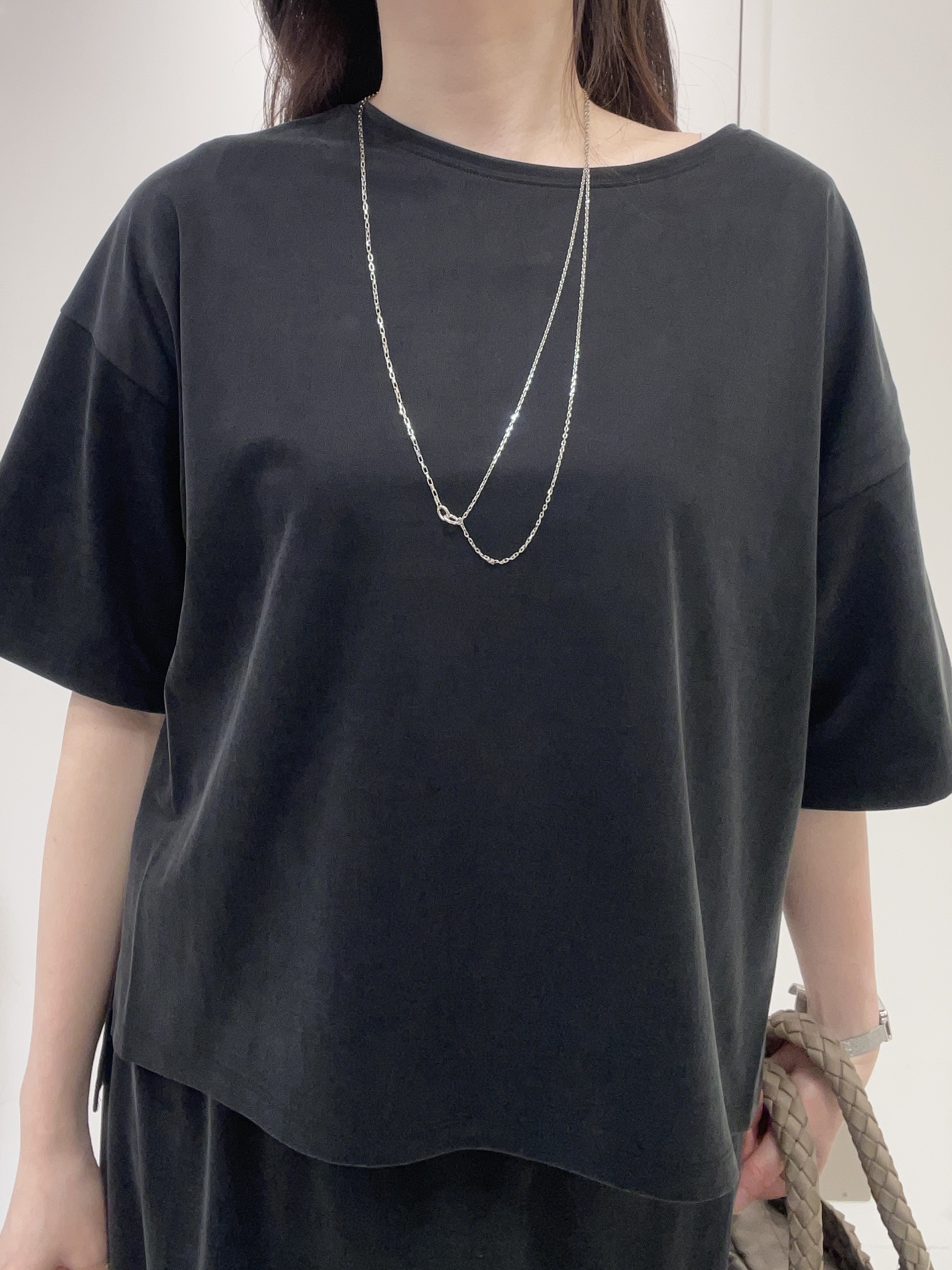 moeさんの「UNTITLED｜【きれいめTシャツ/セットアップ可】ヴィンテージライクプルオーバー」を使ったコーディネート