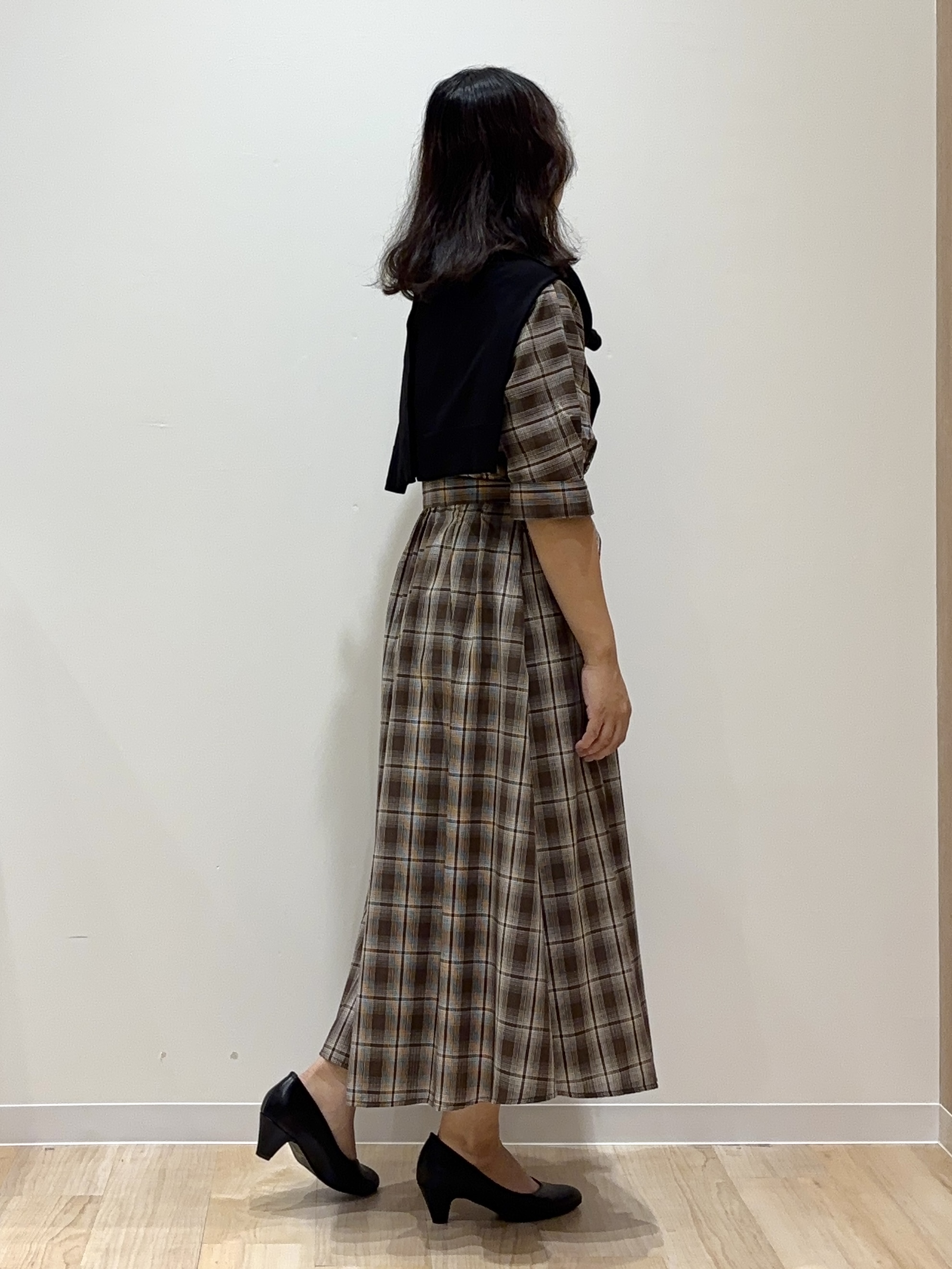 miraiさんの「grove｜袖レース編みニットカーディガン」を使ったコーディネート