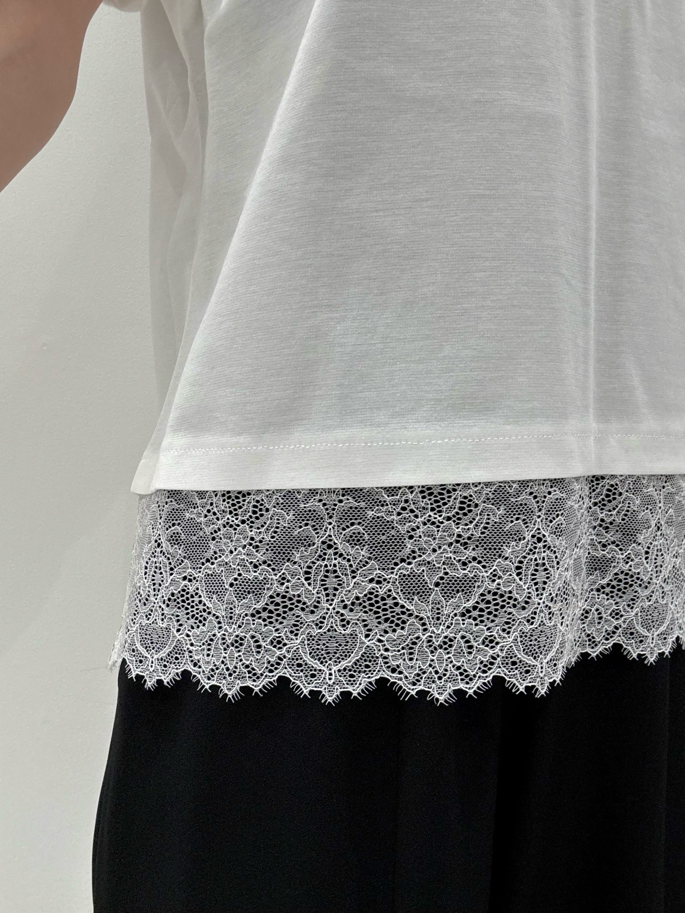 KEIKOさんの「INDIVI｜【汗ジミ防止／接触冷感】裾レースドルマンTシャツ」を使ったコーディネート