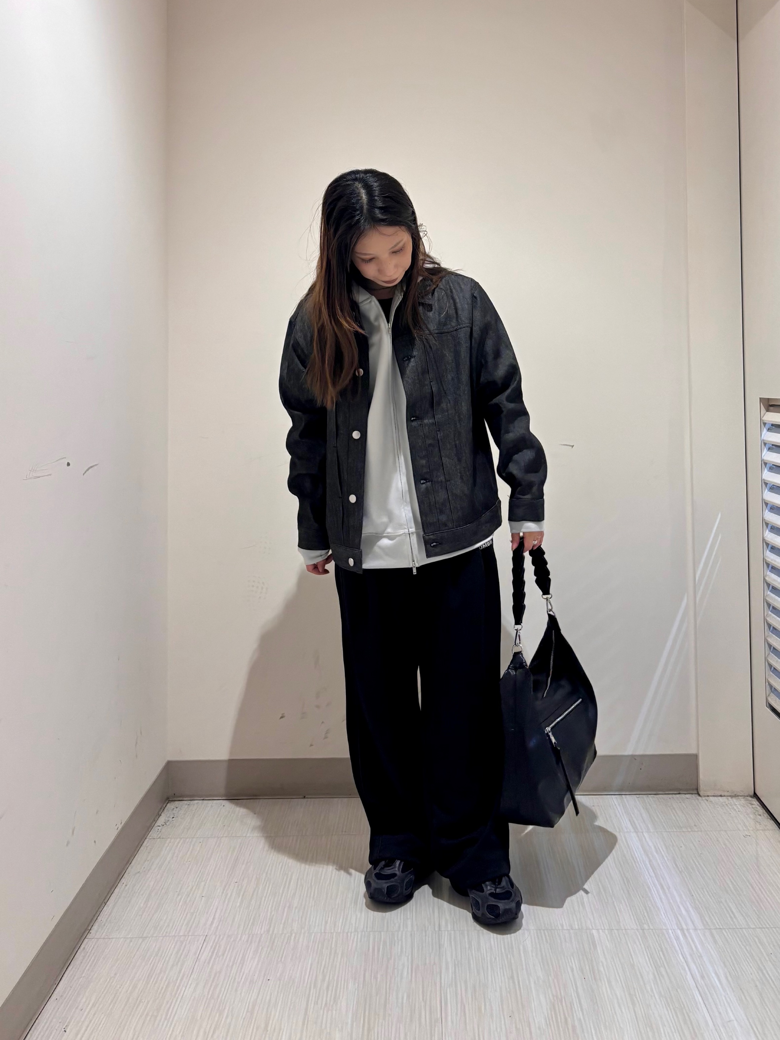 S.A.Oさんの「tk.TAKEO KIKUCHI｜【色褪せしにくいデニム/セットアップ対応可】Comfy Fadeless Denim Seriesデ」を使ったコーディネート