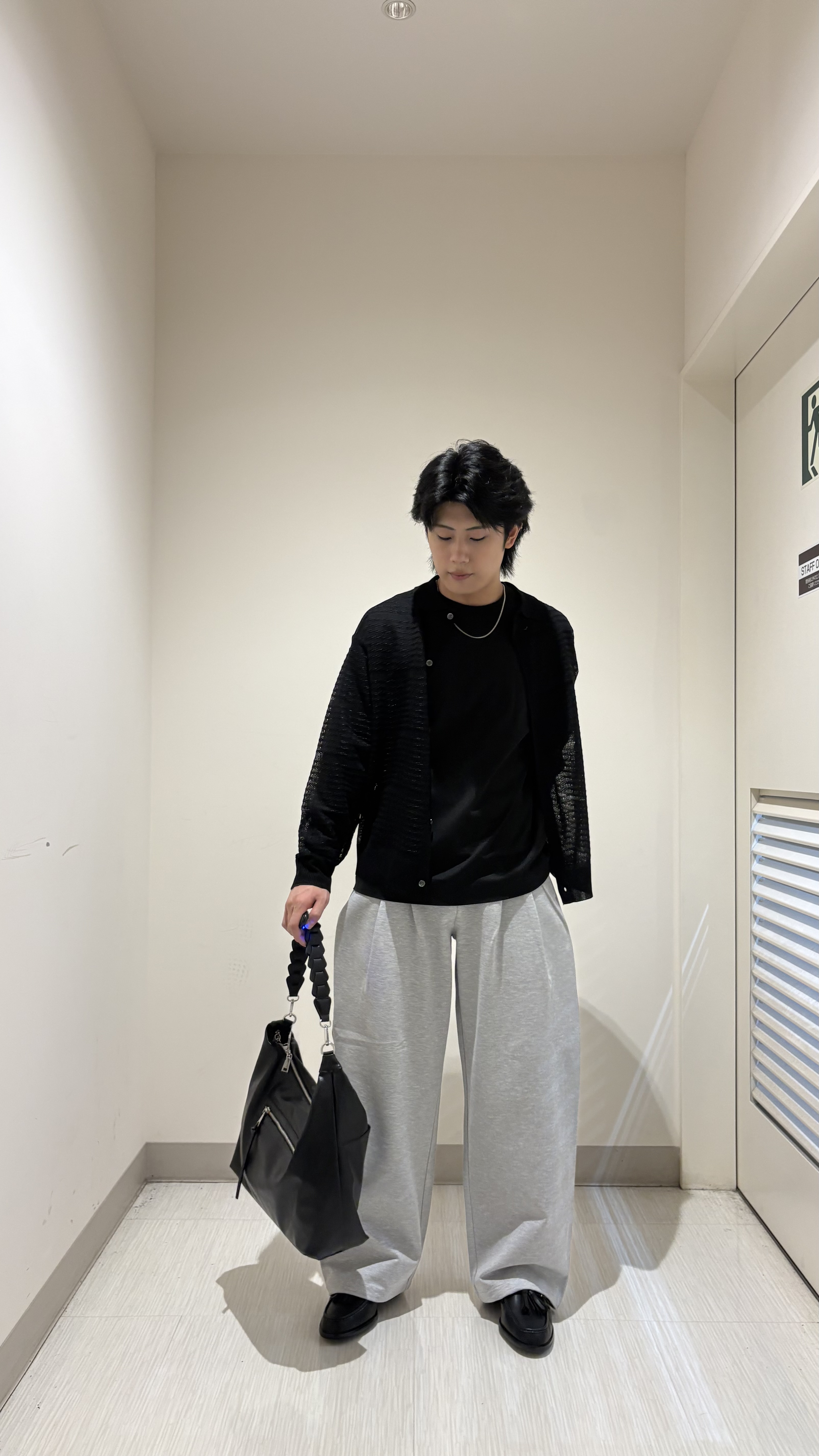 辻一樹さんの「tk.TAKEO KIKUCHI｜【接触冷感／吸水速乾】クールドライコットンTシャツ」を使ったコーディネート