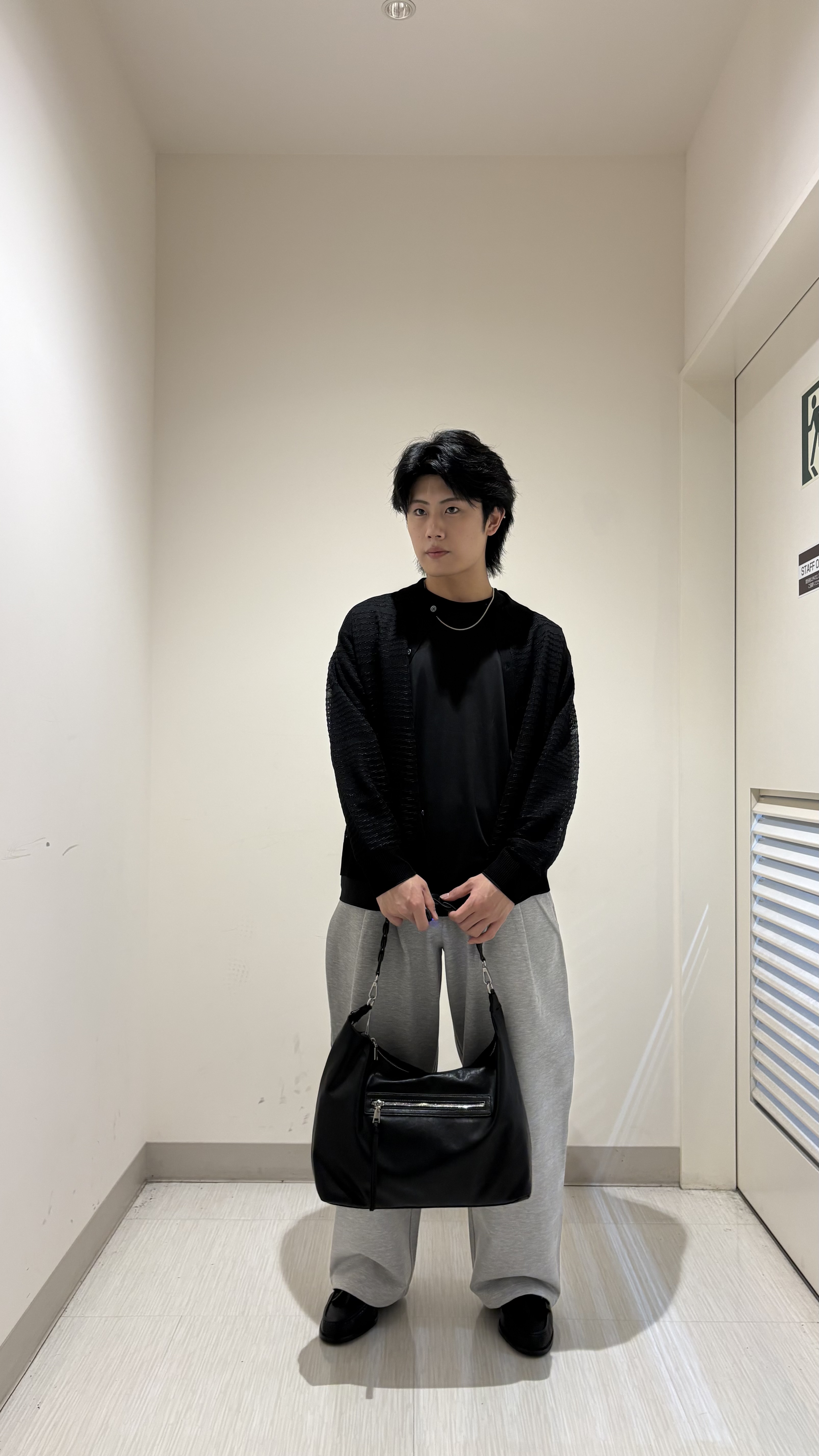 辻一樹さんの「tk.TAKEO KIKUCHI｜【接触冷感／吸水速乾】クールドライコットンTシャツ」を使ったコーディネート