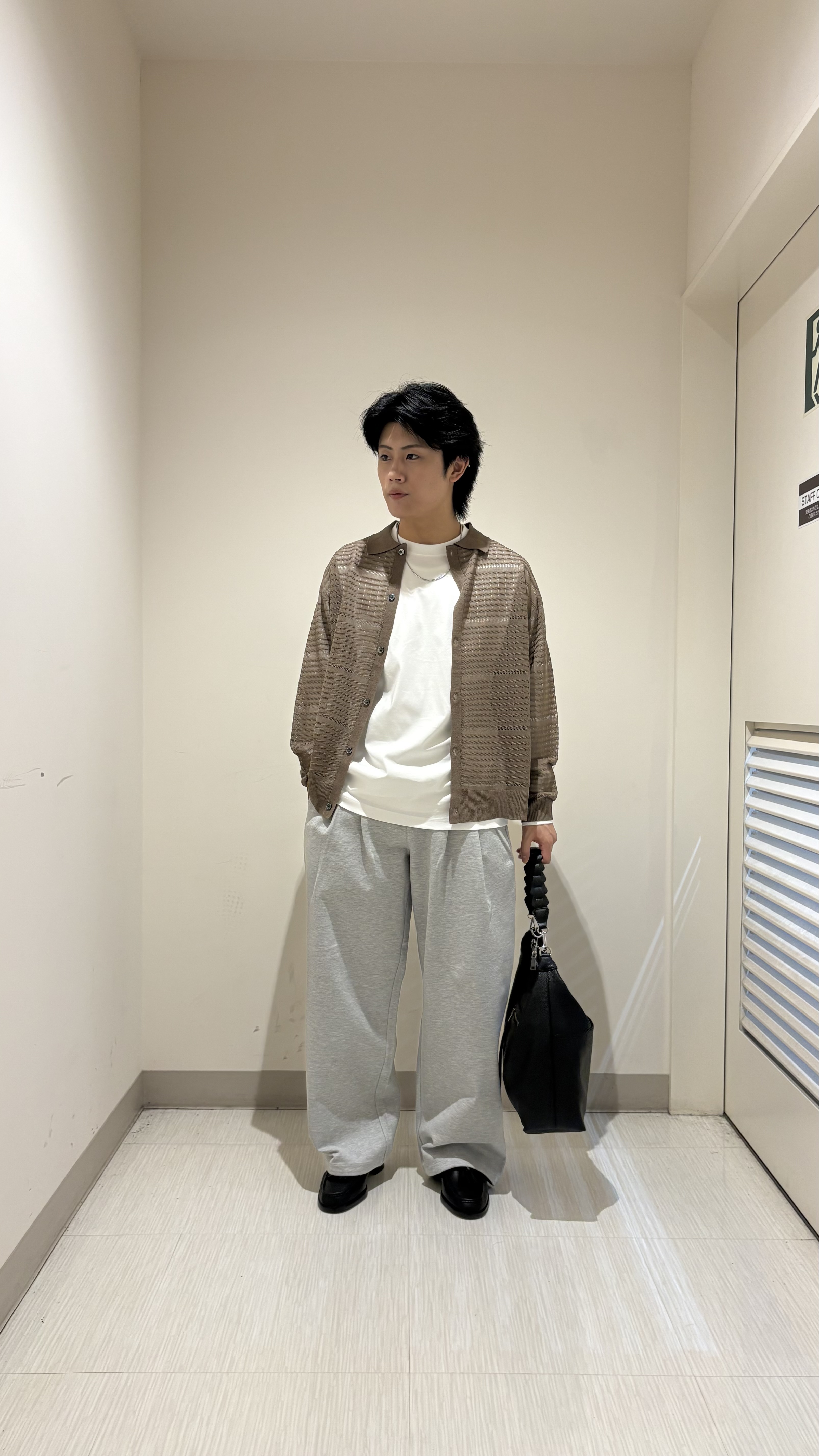 辻一樹さんの「tk.TAKEO KIKUCHI｜【接触冷感／吸水速乾】クールドライコットンTシャツ」を使ったコーディネート