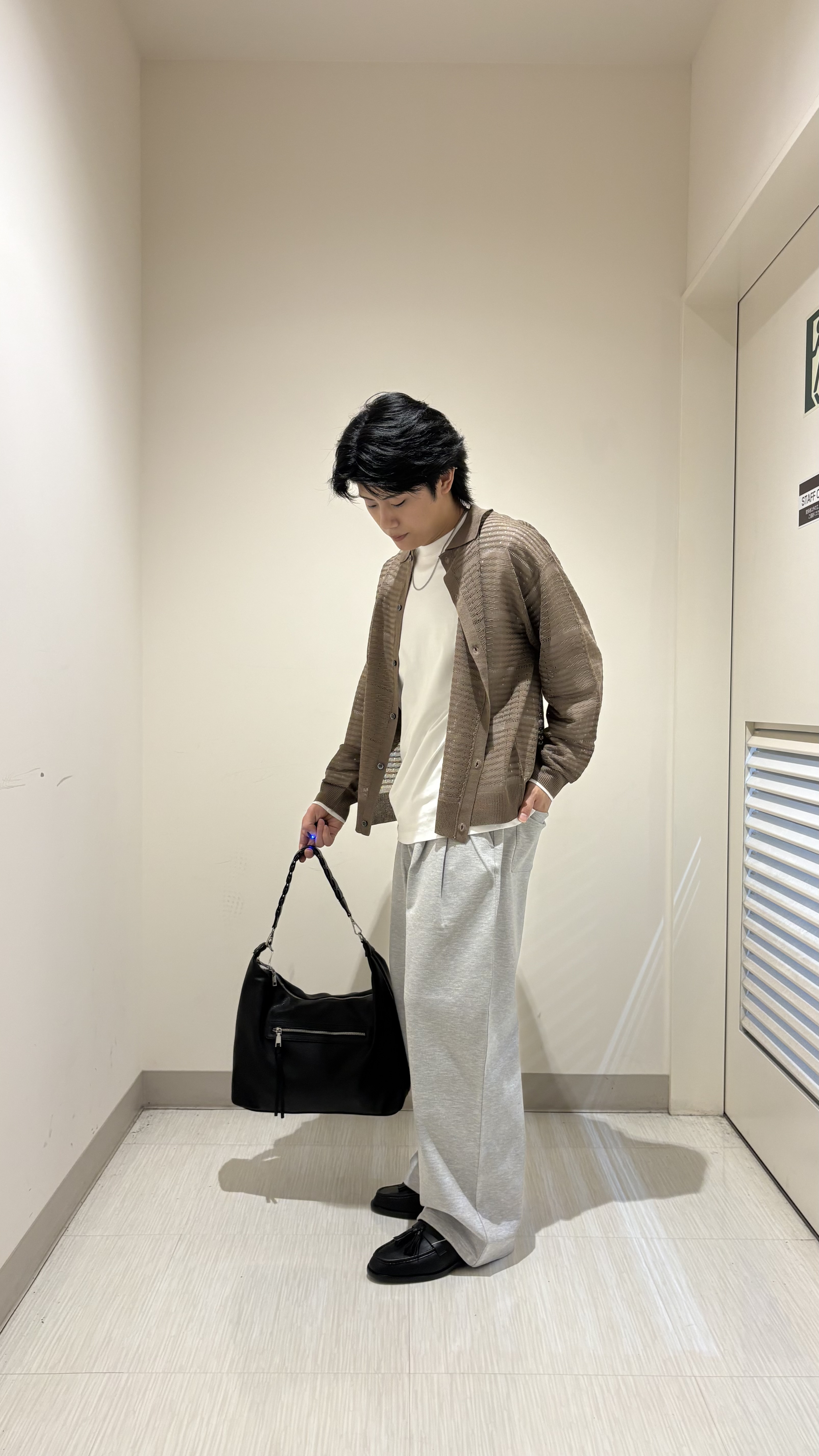 辻一樹さんの「tk.TAKEO KIKUCHI｜【接触冷感／吸水速乾】クールドライコットンTシャツ」を使ったコーディネート