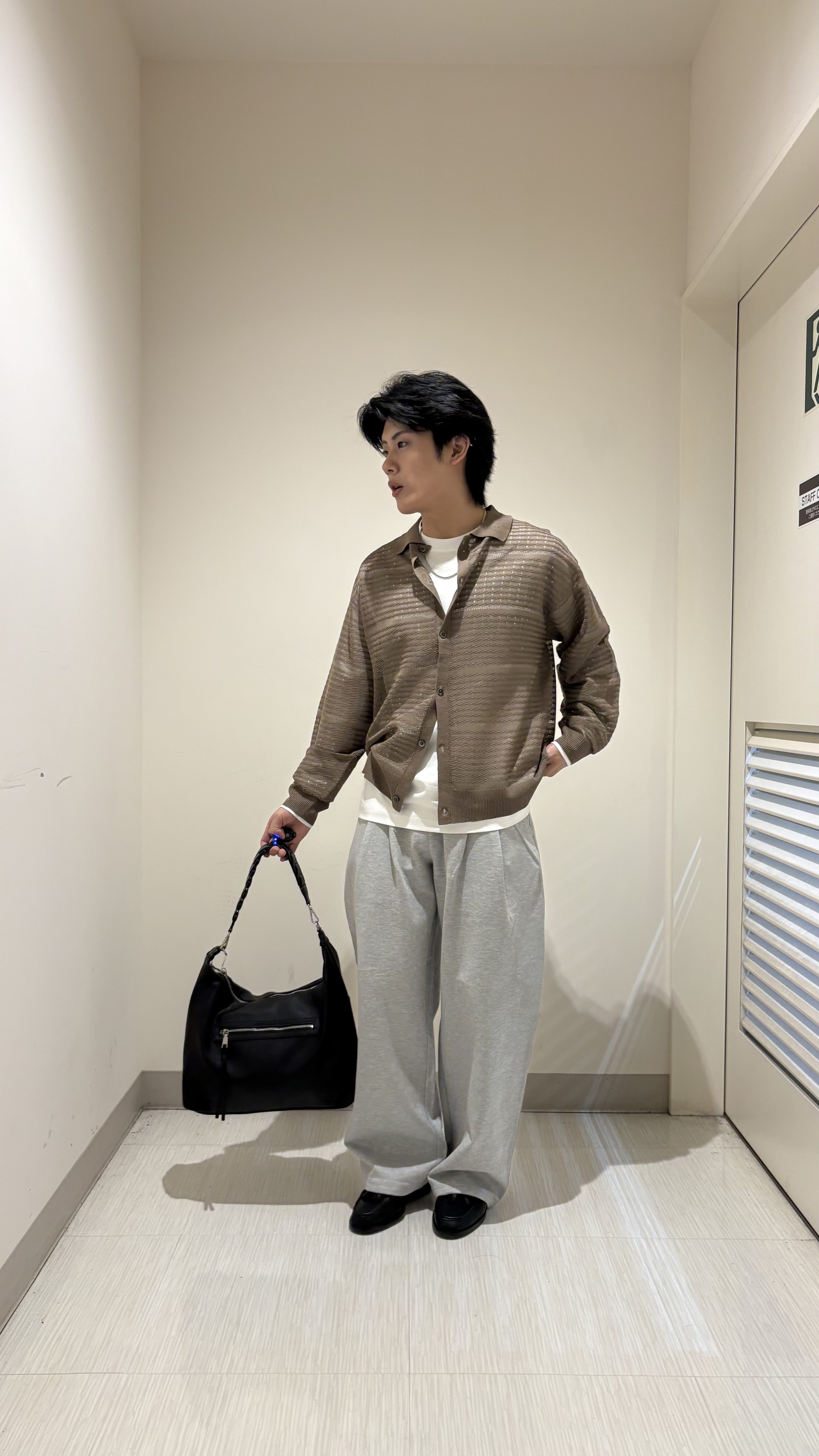 辻一樹さんの「tk.TAKEO KIKUCHI｜【接触冷感／吸水速乾】クールドライコットンTシャツ」を使ったコーディネート