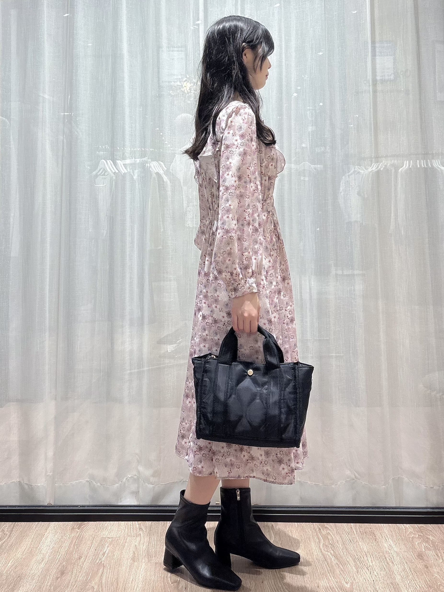 ぞうげさんの「OPAQUE.CLIP｜◆【日比谷花壇コラボ】フラワーフリルワンピース【洗濯機OK／イージーアイロン／防シワ】」を使ったコーディネート