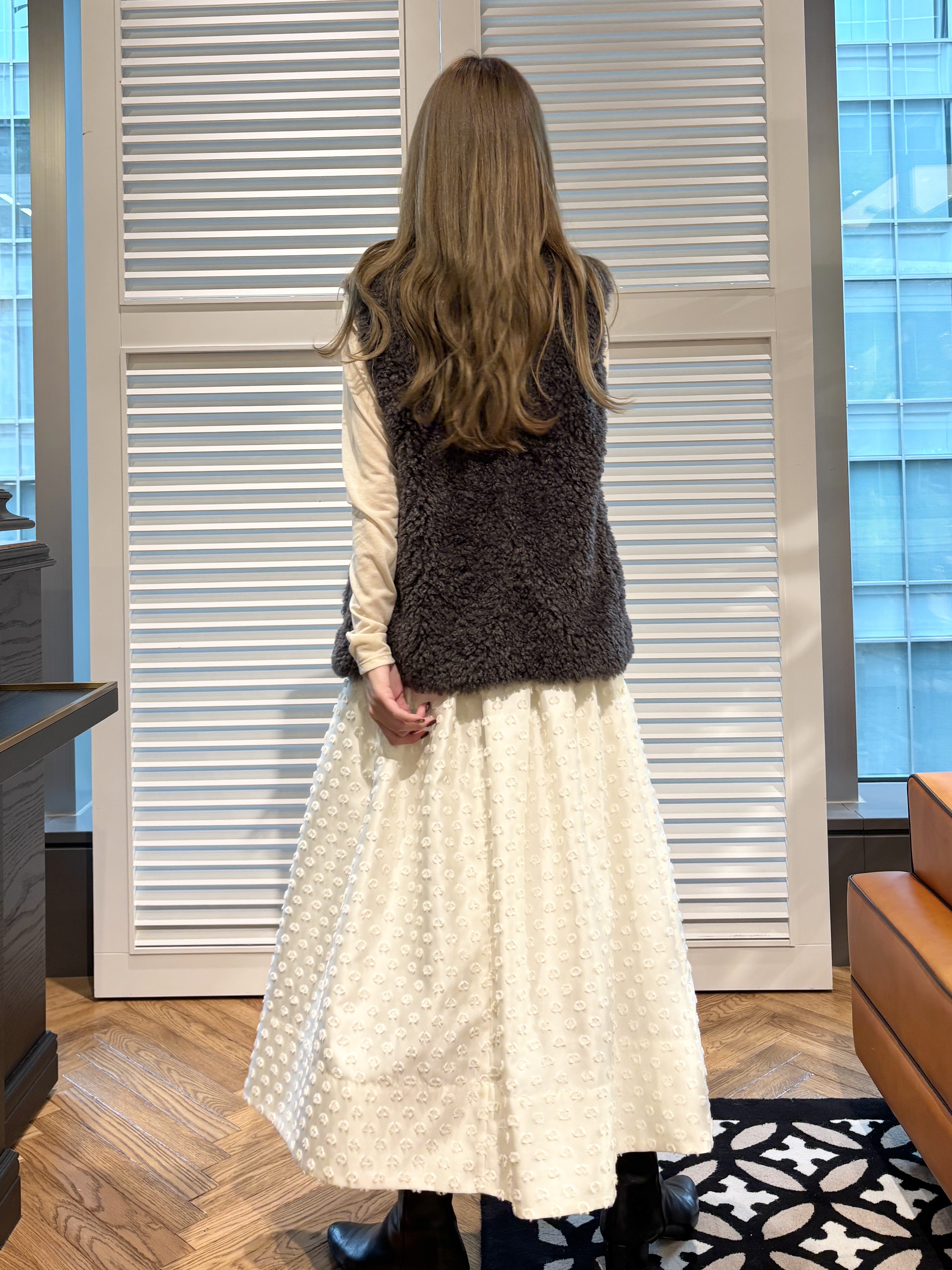 清水夏姫さんの「DRESSTERIOR｜カットジャガードボリュームスカート」を使ったコーディネート