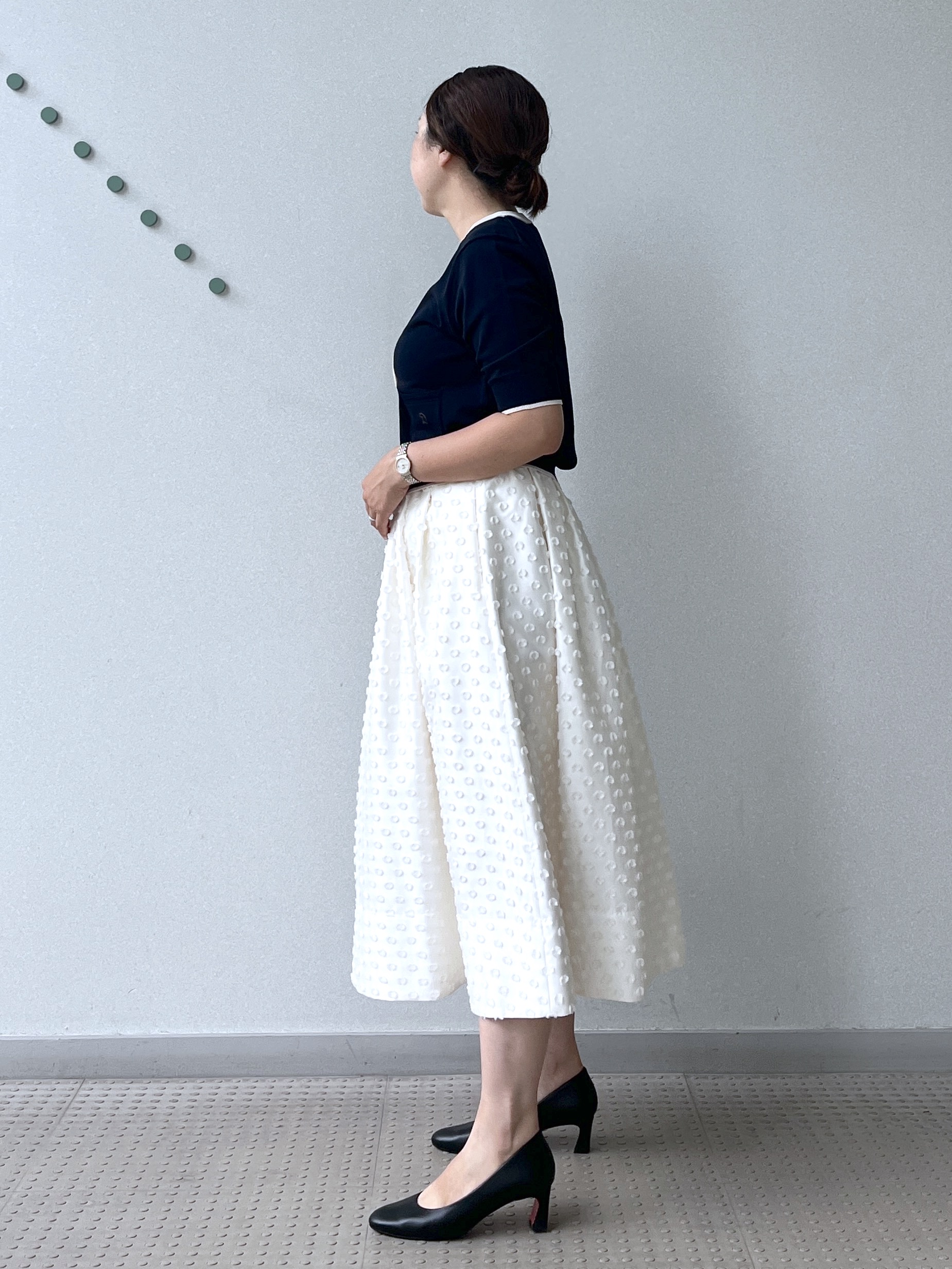Soeさんの「DRESSTERIOR｜【UVカット／ウォッシャブル】クールタッチ ハーフスリーブカーデ」を使ったコーディネート