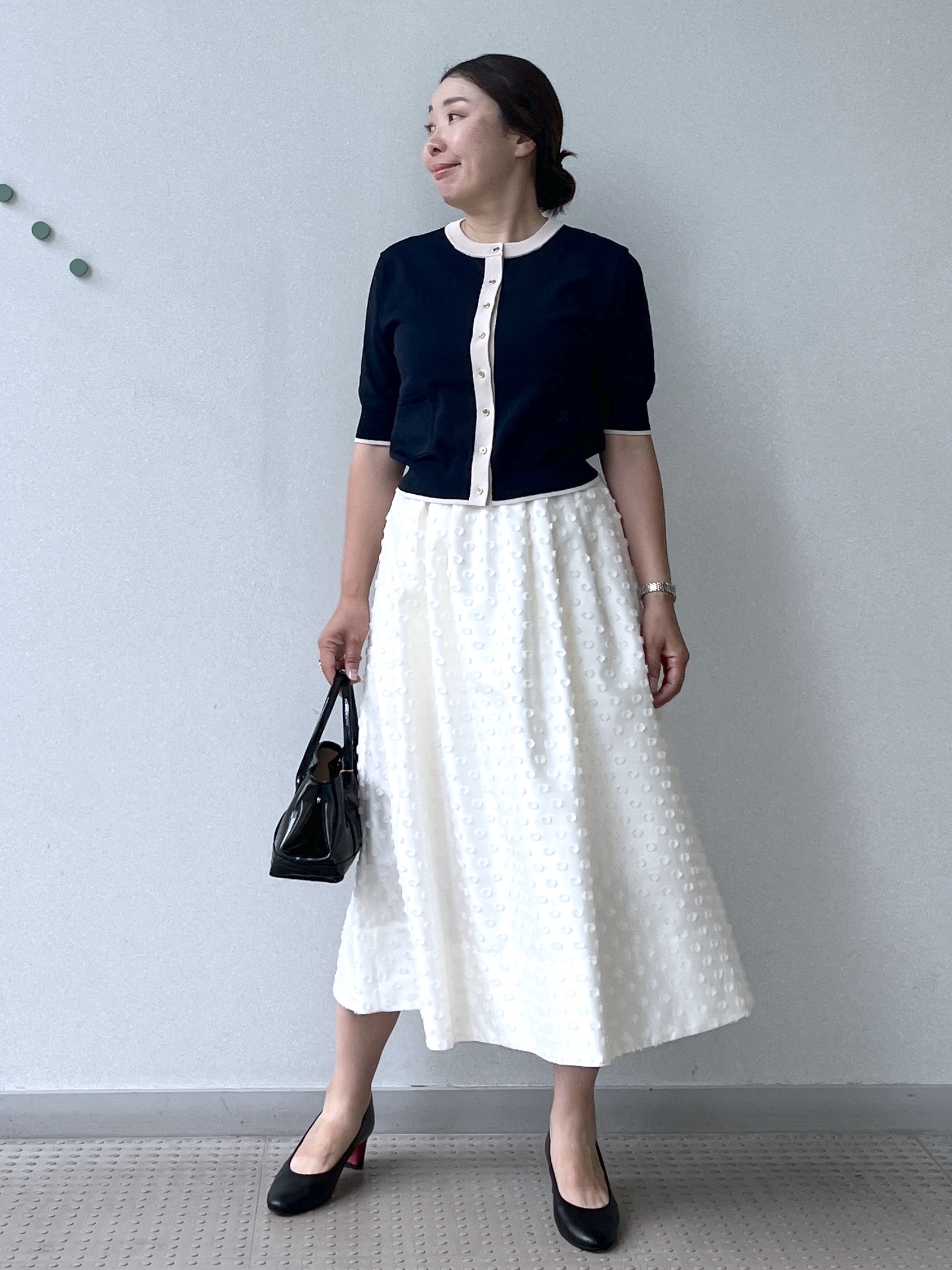 Soeさんの「DRESSTERIOR｜【UVカット／ウォッシャブル】クールタッチ ハーフスリーブカーデ」を使ったコーディネート