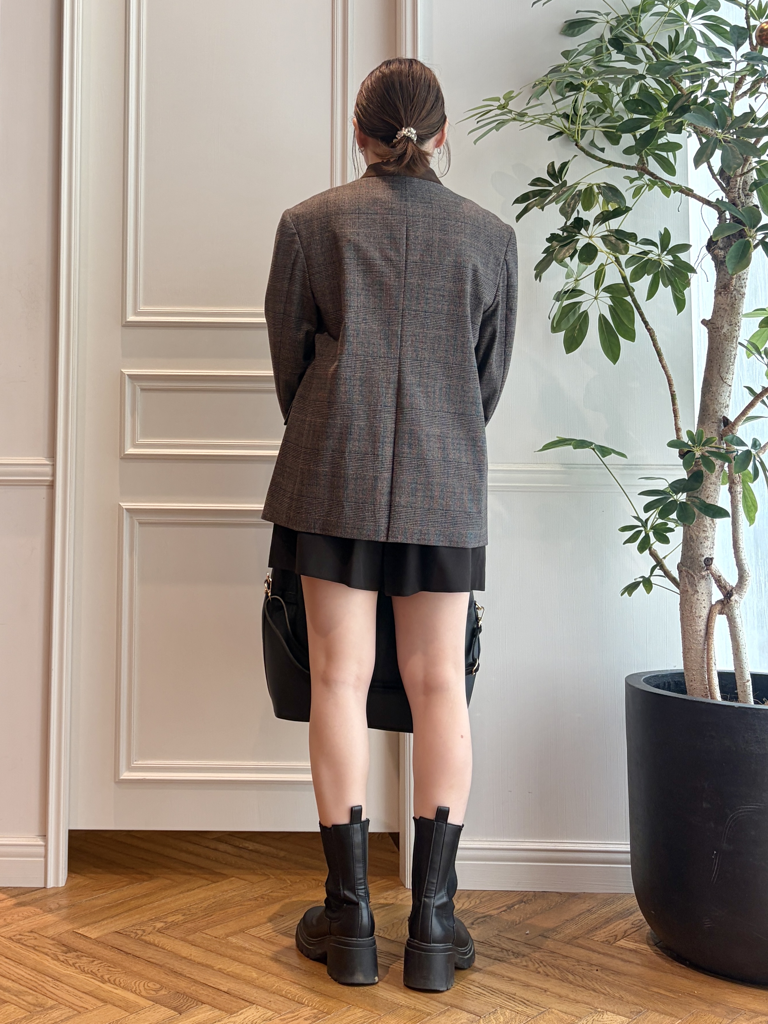 nakaoさんの「DRESSTERIOR｜オーバーラップサークル フリルカラーボウタイブラウス」を使ったコーディネート