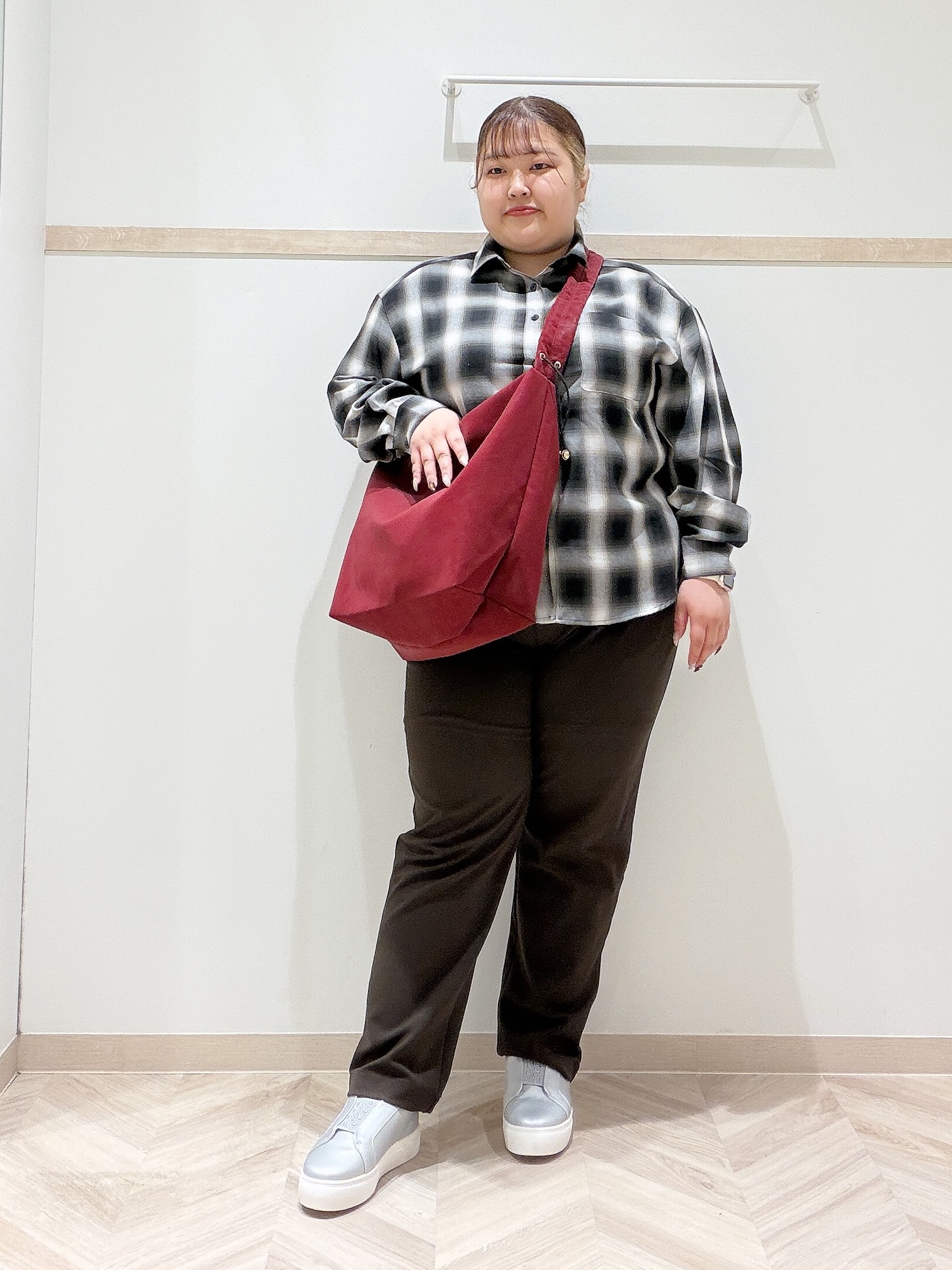 ゆめかさんの「SHOO･LA･RUE｜【洗濯後しわになりにくい/S-LL】選べる6パターン 羽織としても活躍する ベーシックシャツ」を使ったコーディネート