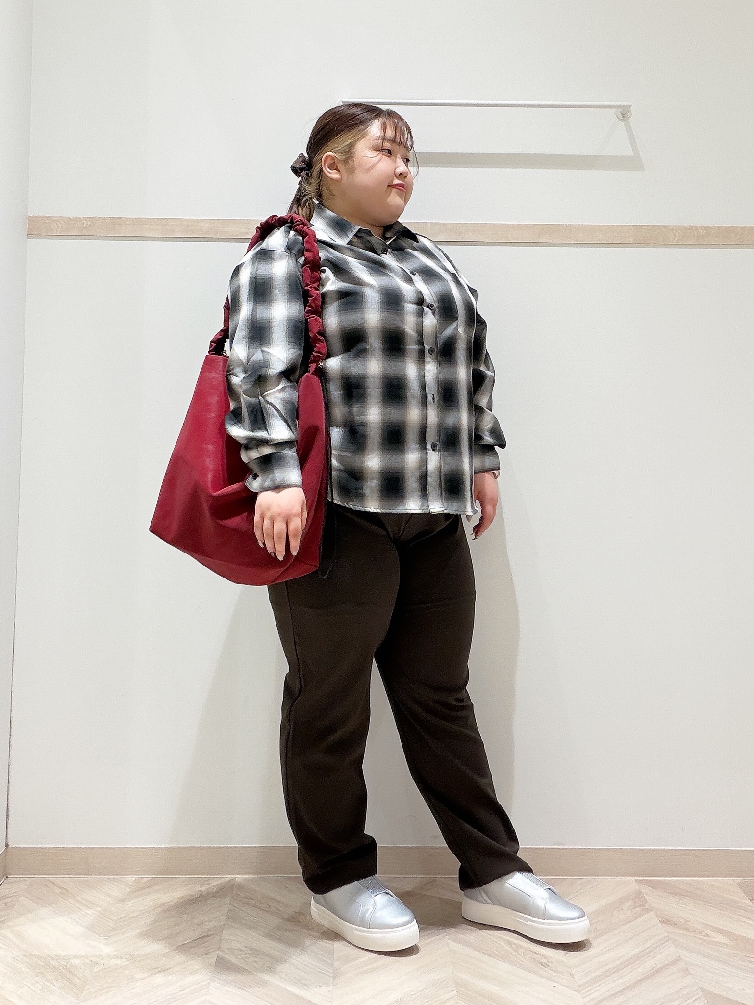 ゆめかさんの「SHOO･LA･RUE｜【洗濯後しわになりにくい/S-LL】選べる6パターン 羽織としても活躍する ベーシックシャツ」を使ったコーディネート