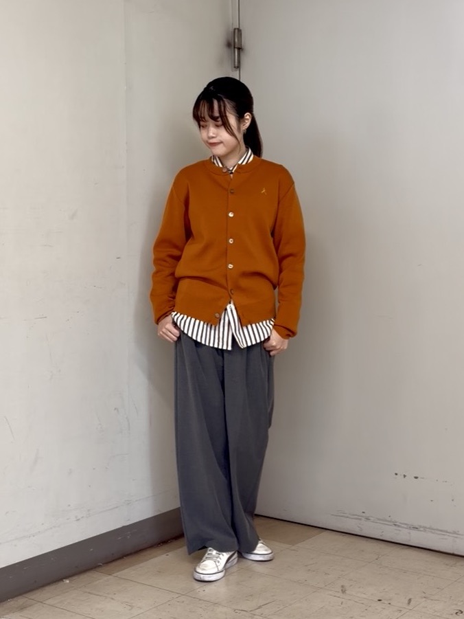 かわぴーさんの「TAKEO KIKUCHI｜【BOWLER HAT LABEL】日本製オルタネートストライプシャツ」を使ったコーディネート