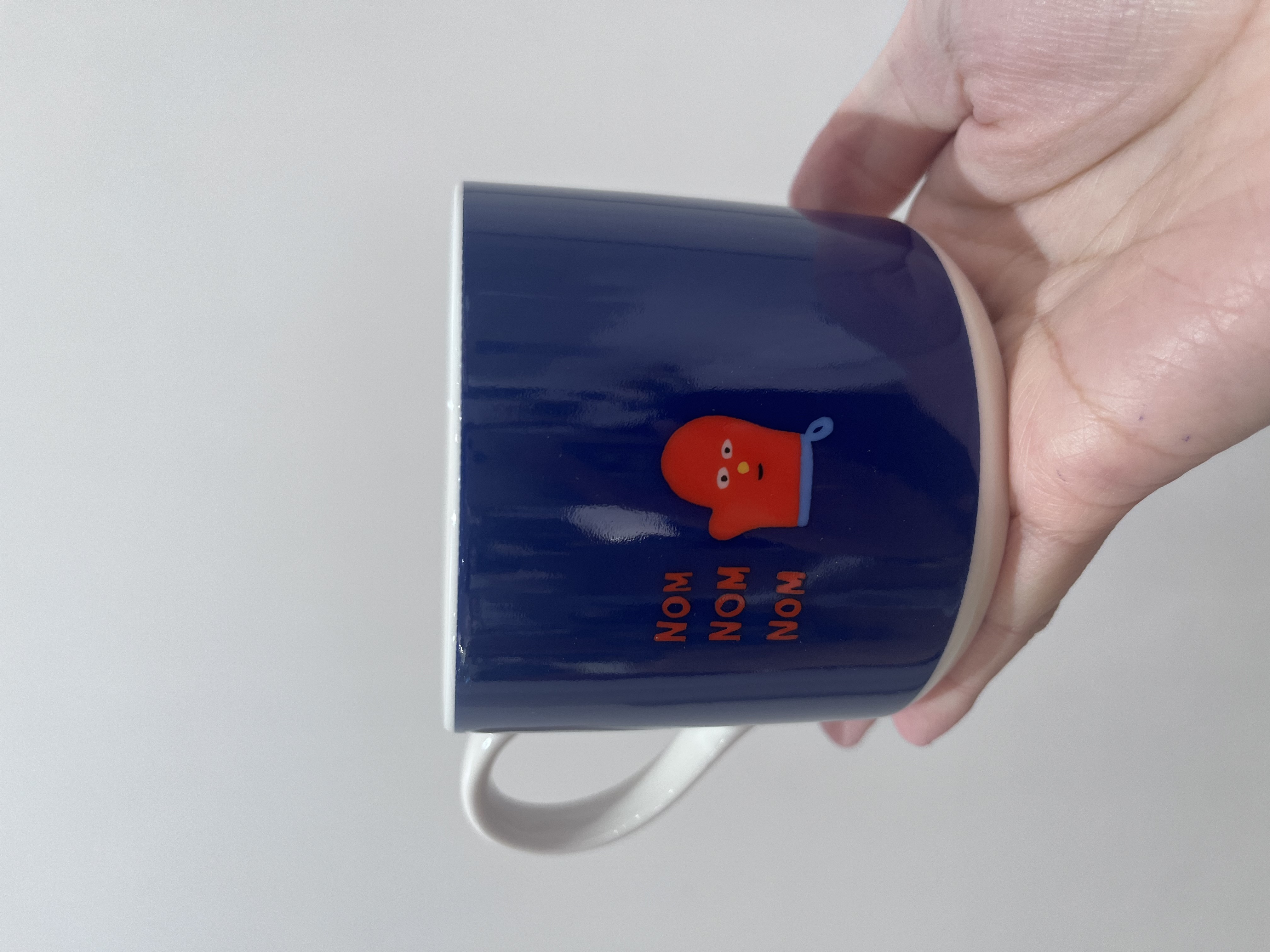 shino.さんの「212 KITCHEN STORE｜マグ GHOST ＜HONGAMA ホンガマ＞」を使ったコーディネート