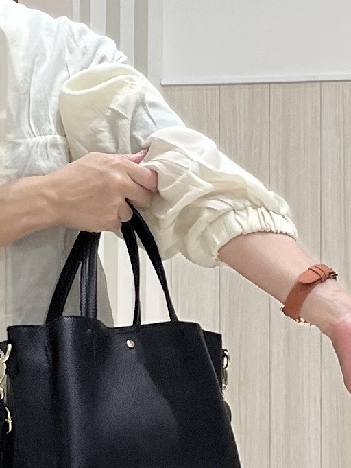 まつみさんの「SHOO･LA･RUE｜【S-LL/洗濯機可】着痩せシルエット シャーリングシャツカーディガン」を使ったコーディネート