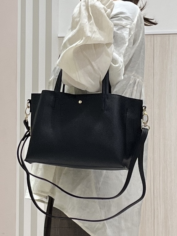 まつみさんの「SHOO･LA･RUE｜【S-LL/洗濯機可】着痩せシルエット シャーリングシャツカーディガン」を使ったコーディネート