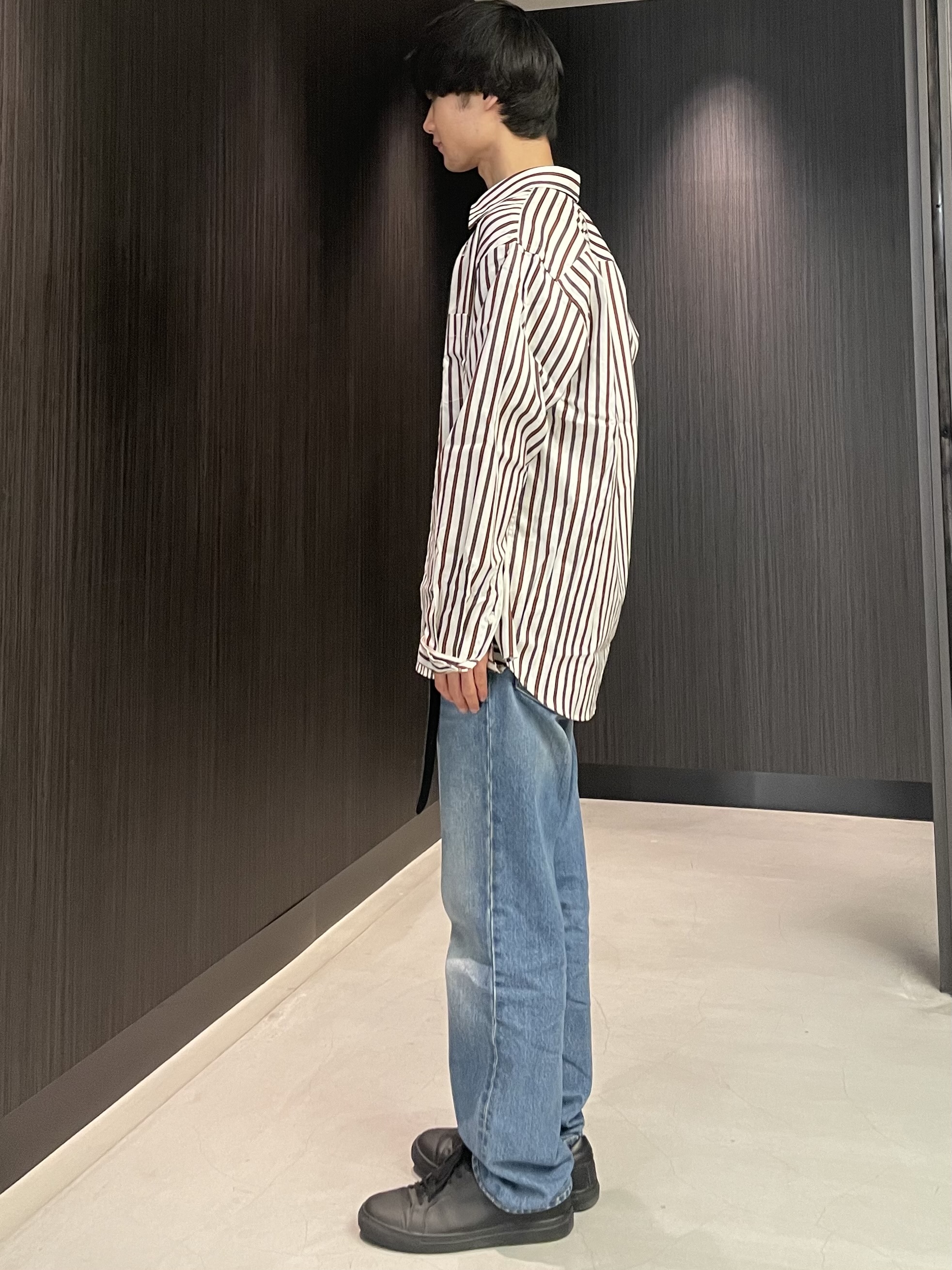 Okdさんの「TAKEO KIKUCHI｜【BOWLER HAT LABEL】日本製オルタネートストライプシャツ」を使ったコーディネート