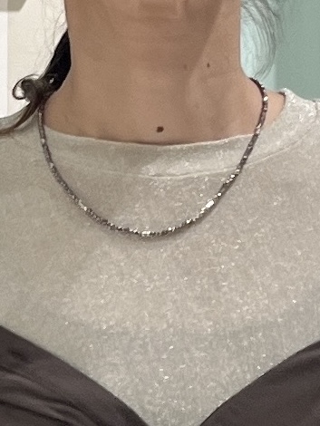 まつみさんの「SHOO･LA･RUE｜【洗濯後しわになりにくい/S-LL】こなれ見え ゆるっと キーネック金ボタンポケットシャツ」を使ったコーディネート