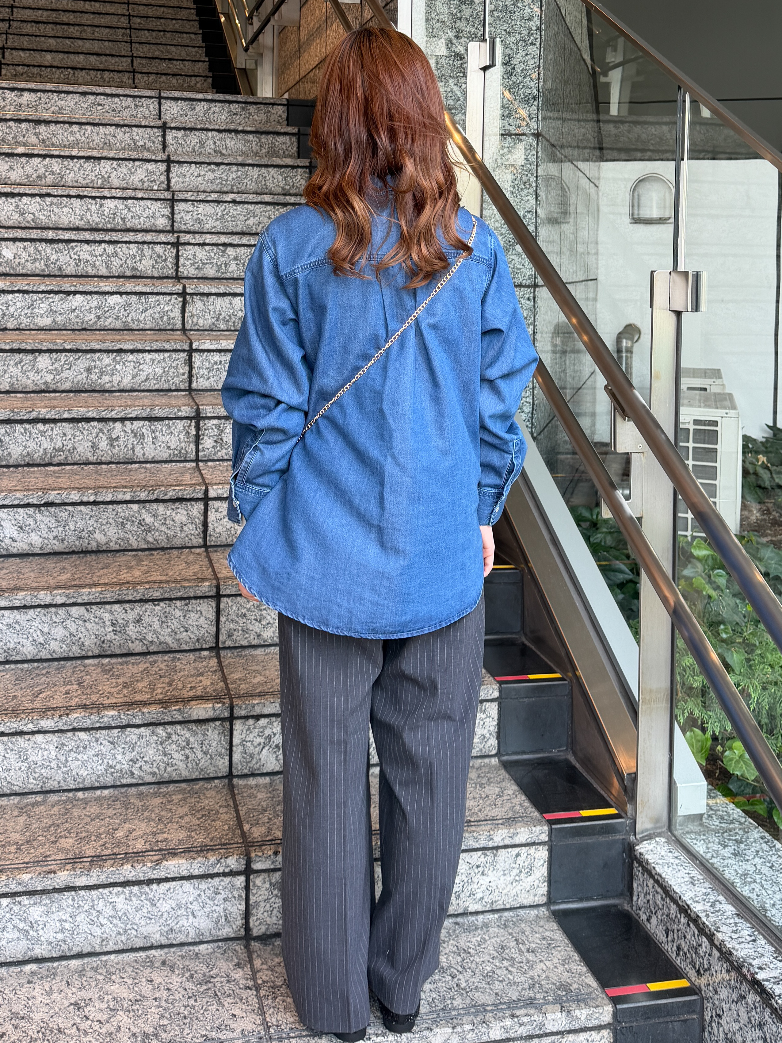 HANNAさんの「OPAQUE.CLIP｜デニムボウタイブラウス【洗濯機OK】」を使ったコーディネート