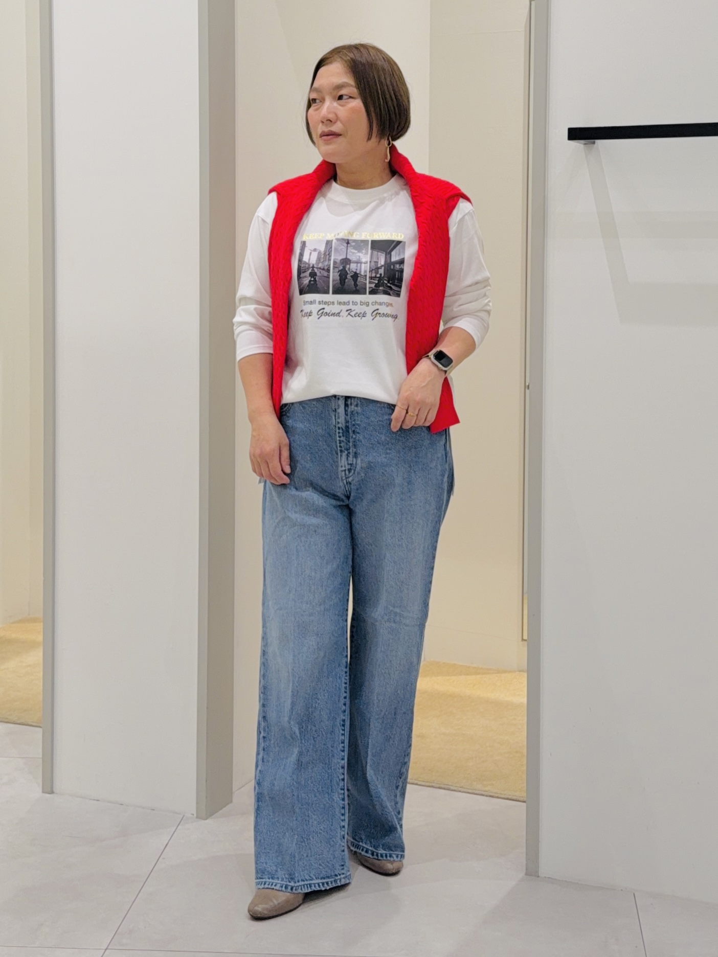 タナさんの「THE SHOP TK｜ロゴ＆フォトアソートロンT」を使ったコーディネート