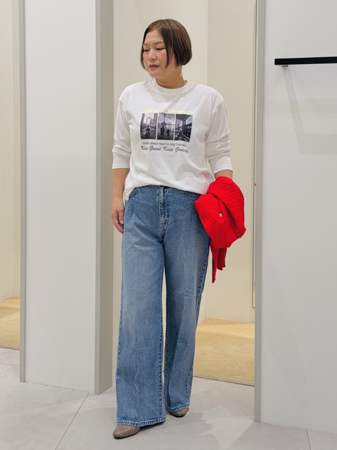 タナさんの「THE SHOP TK｜ロゴ＆フォトアソートロンT」を使ったコーディネート