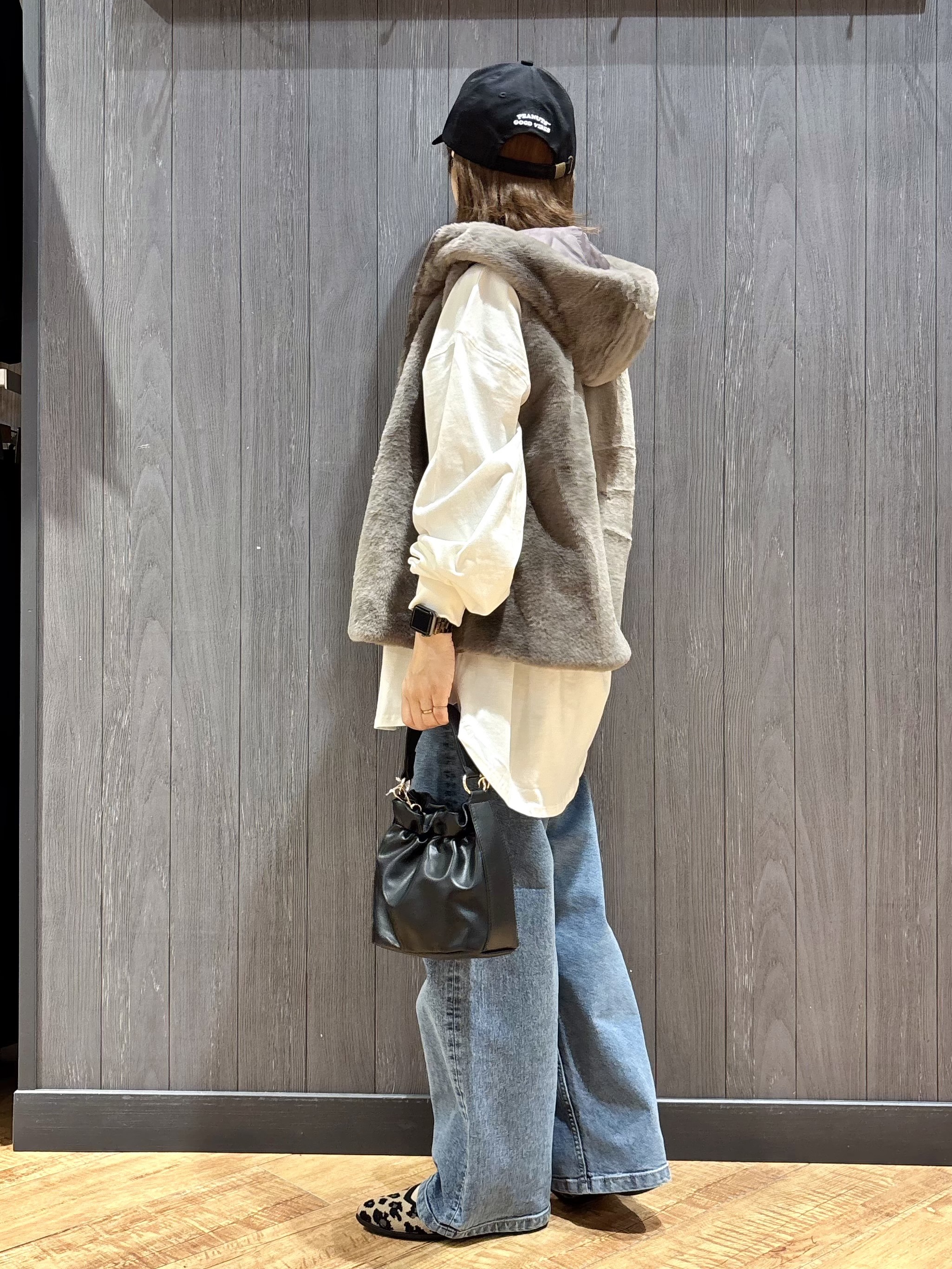 meiさんの「SHOO･LA･RUE｜【洗濯機可/撥水/マルチWAY】ファーライナー付き 毎日の欲張りマンパ」を使ったコーディネート