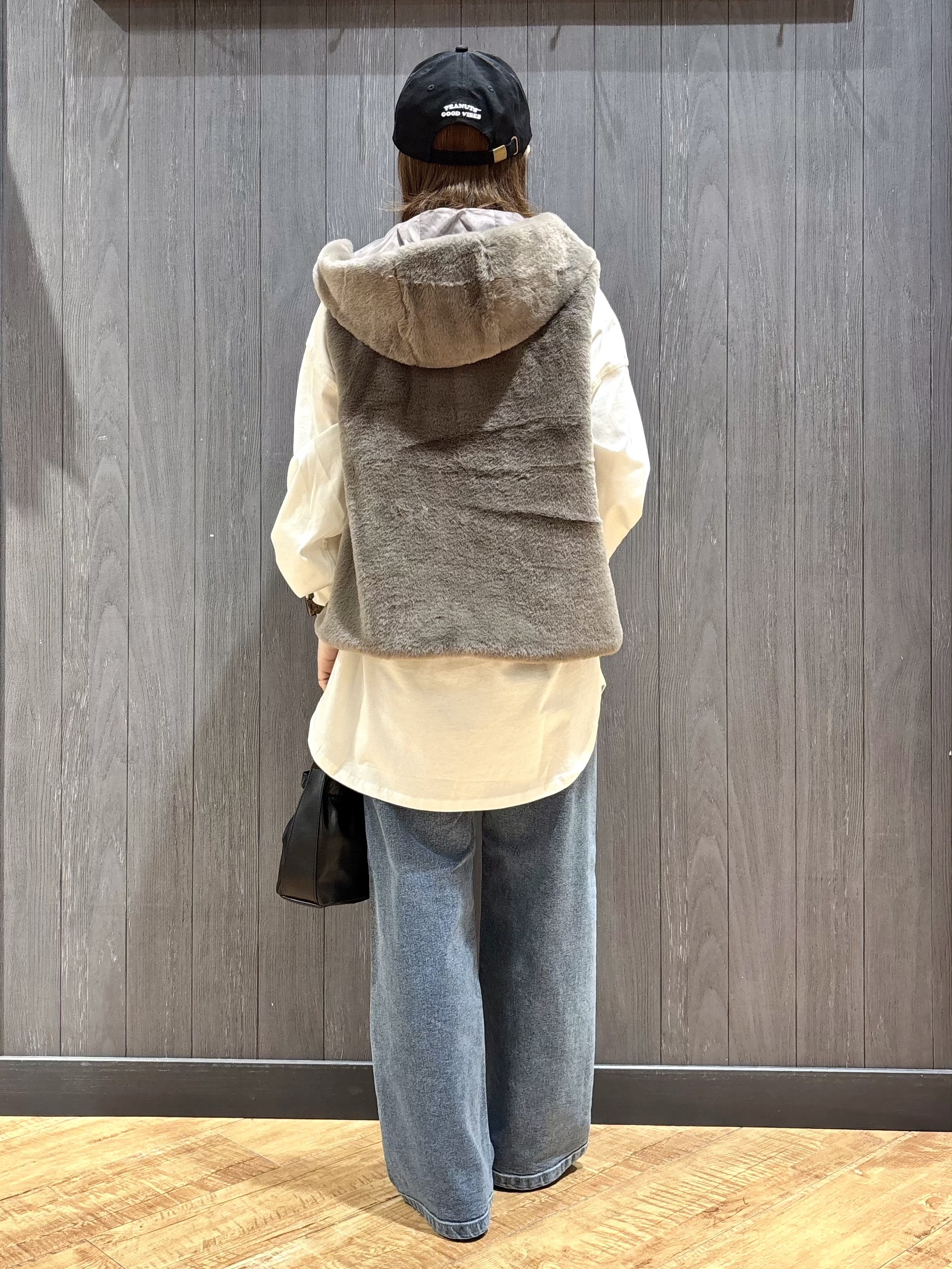 meiさんの「SHOO･LA･RUE｜【洗濯機可/撥水/マルチWAY】ファーライナー付き 毎日の欲張りマンパ」を使ったコーディネート
