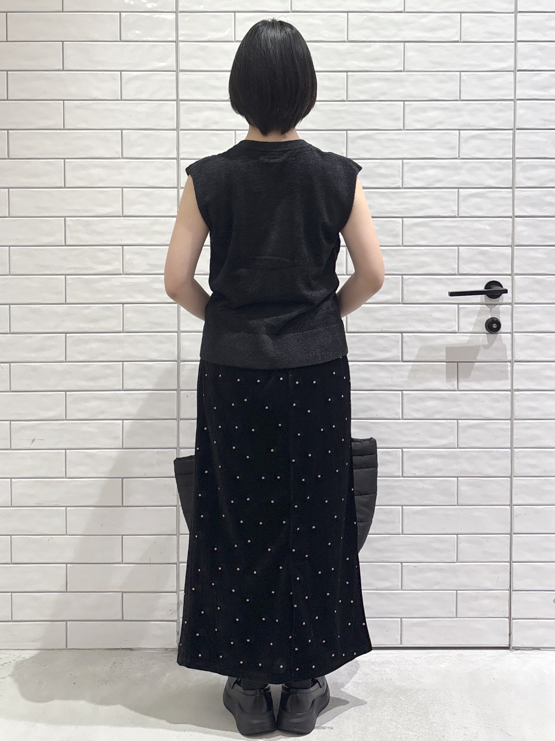 ayumiさんの「OPAQUE.CLIP｜モールヤーンベスト【洗濯機OK／抗ピル】」を使ったコーディネート