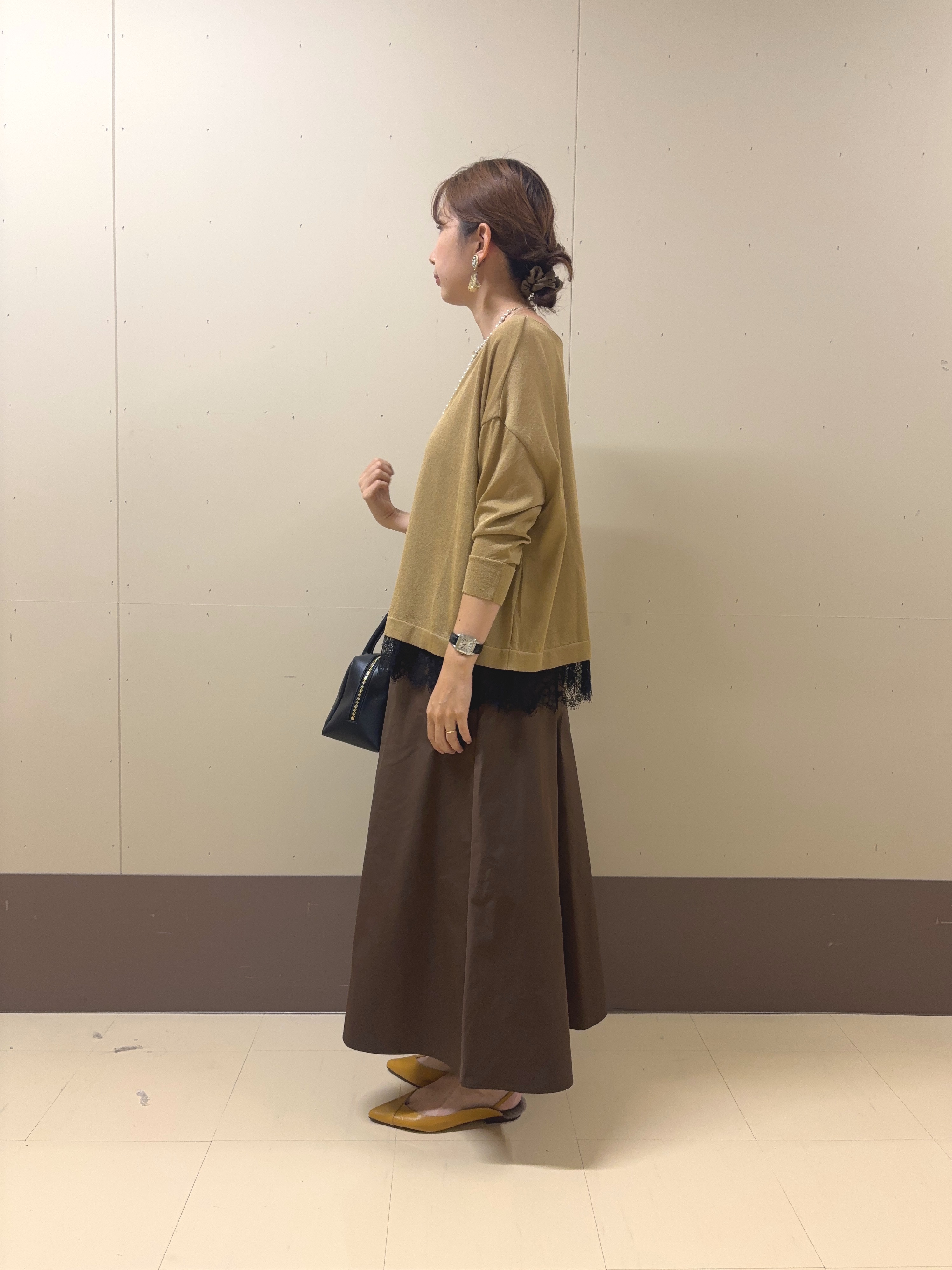 yuriさんの「UNTITLED｜【一枚で着映え】レースドッキングニットプルオーバー」を使ったコーディネート