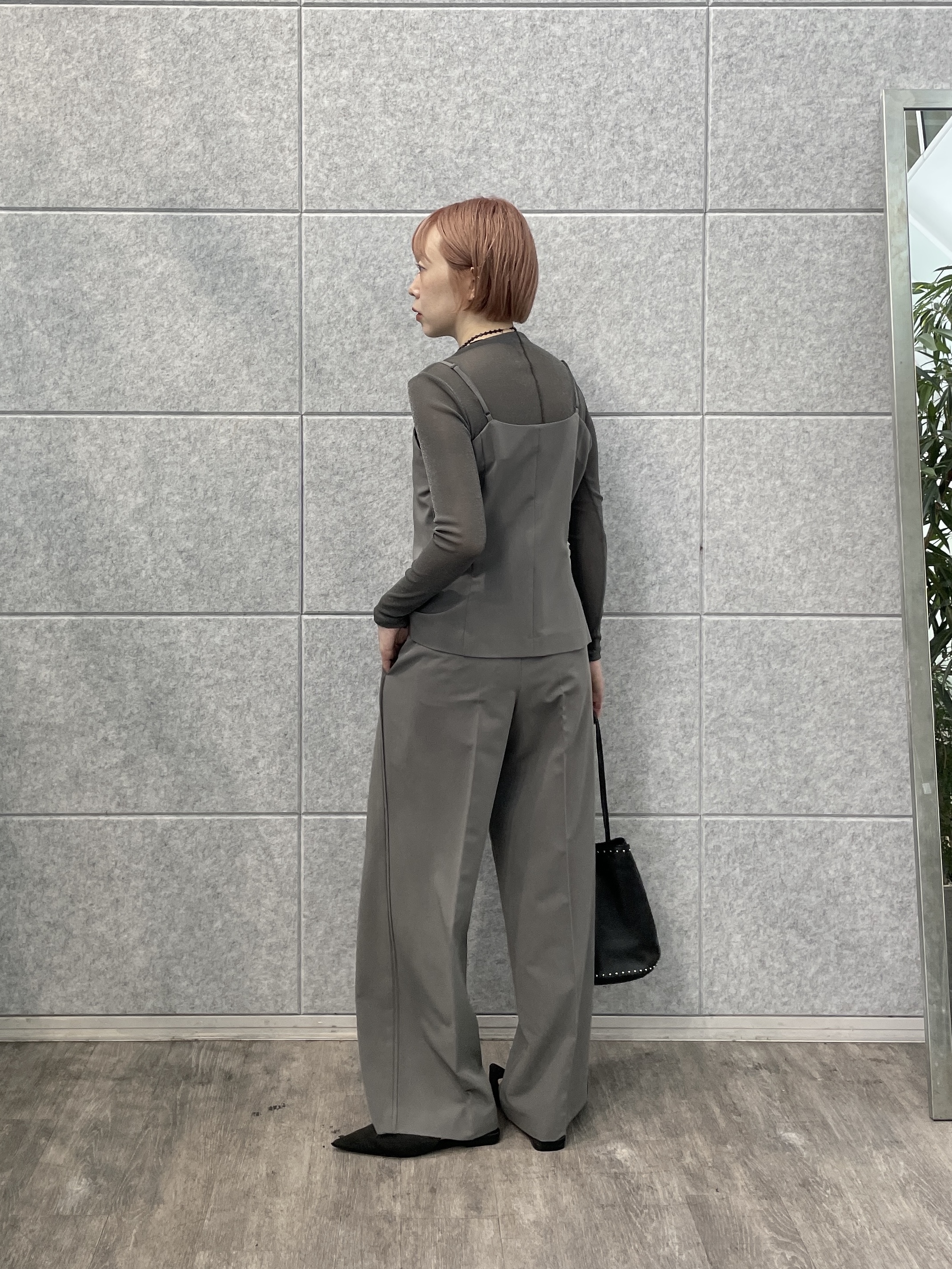 mikuさんの「INDIVI｜Comfy Set Up｜キャミジレ【セットアップ対応／通勤／カセット服】」を使ったコーディネート