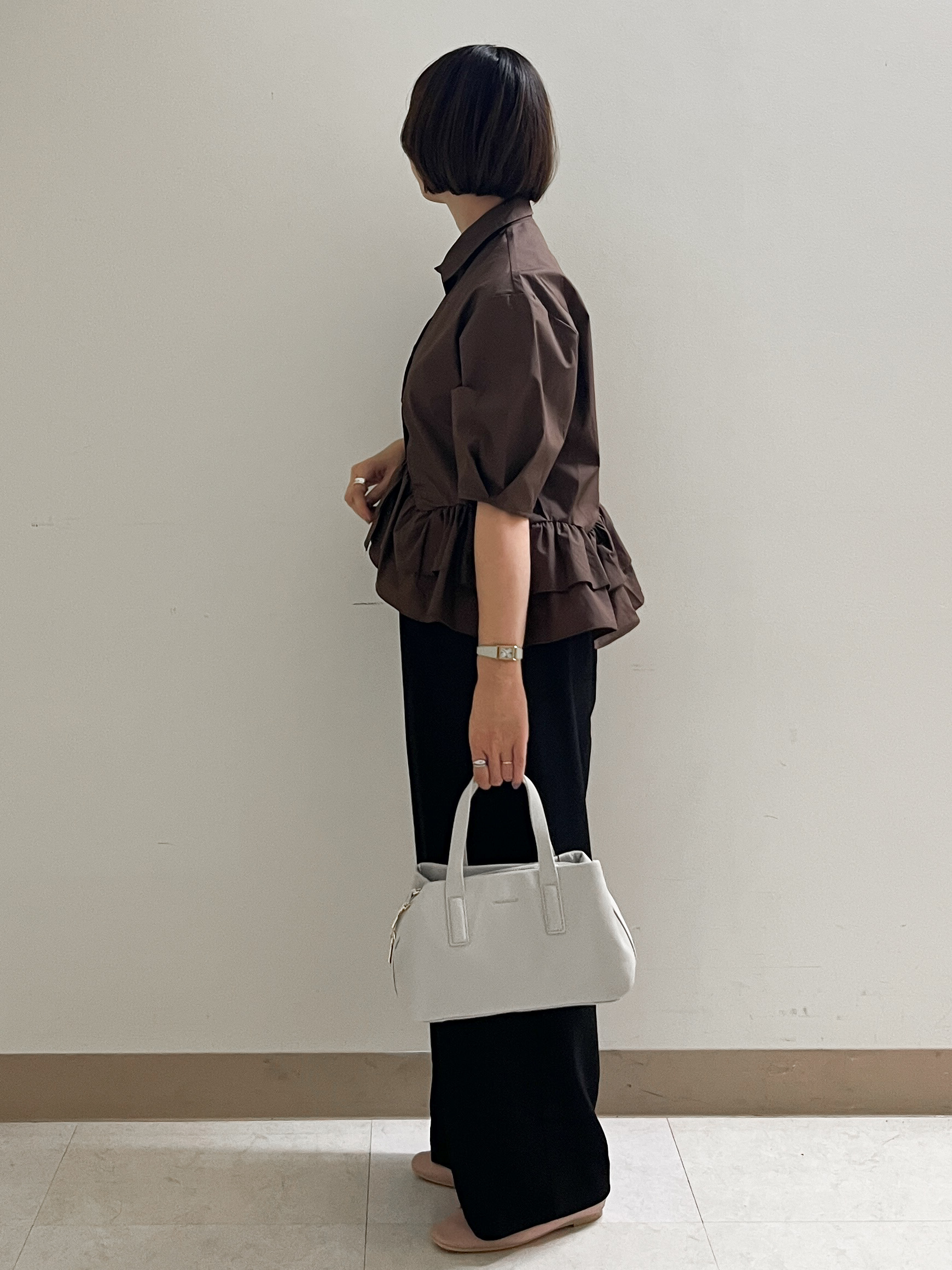 あかねさんの「OPAQUE.CLIP｜裾ラッフルデザインブラウス【洗濯機OK】」を使ったコーディネート