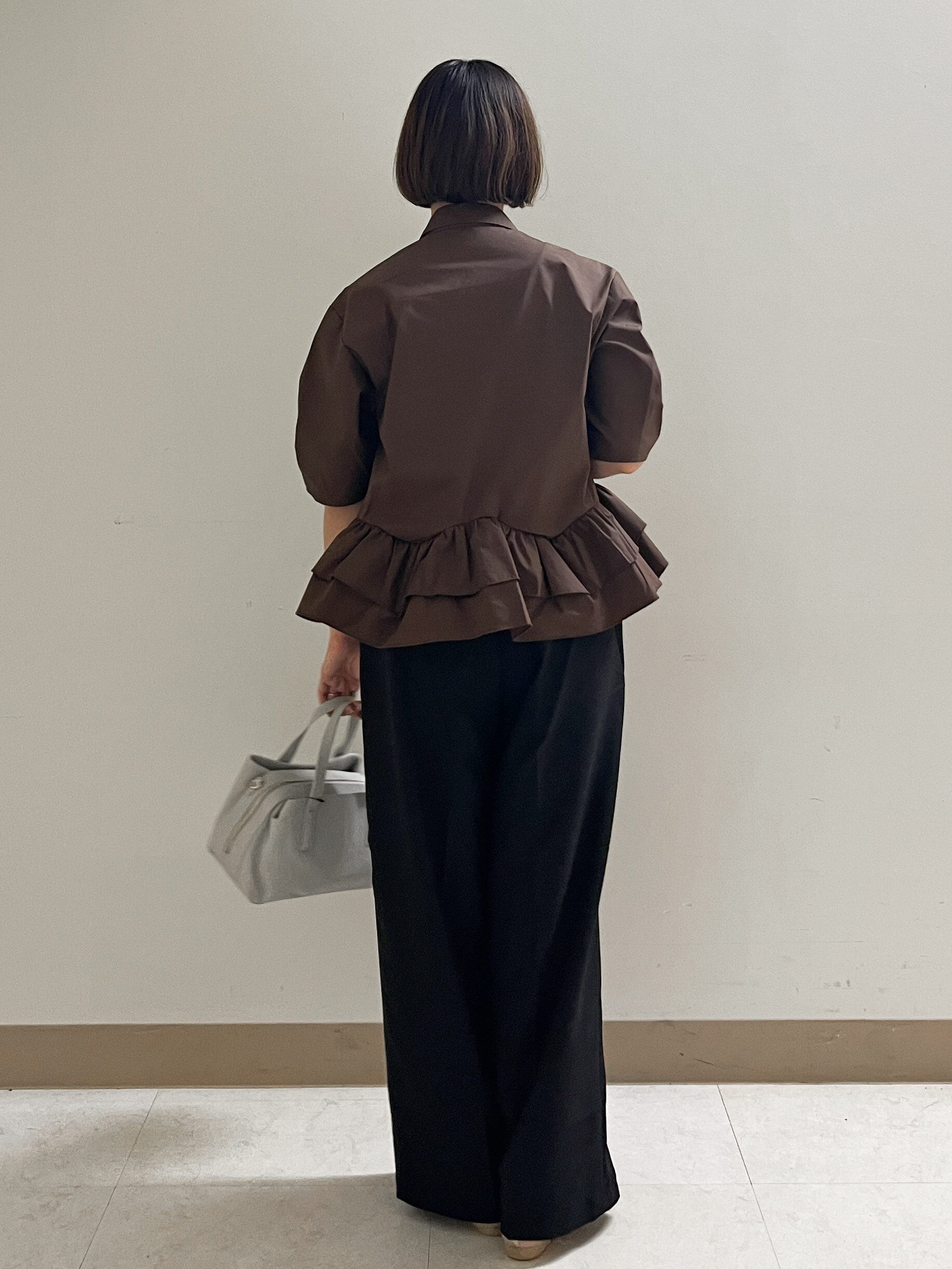 あかねさんの「OPAQUE.CLIP｜裾ラッフルデザインブラウス【洗濯機OK】」を使ったコーディネート