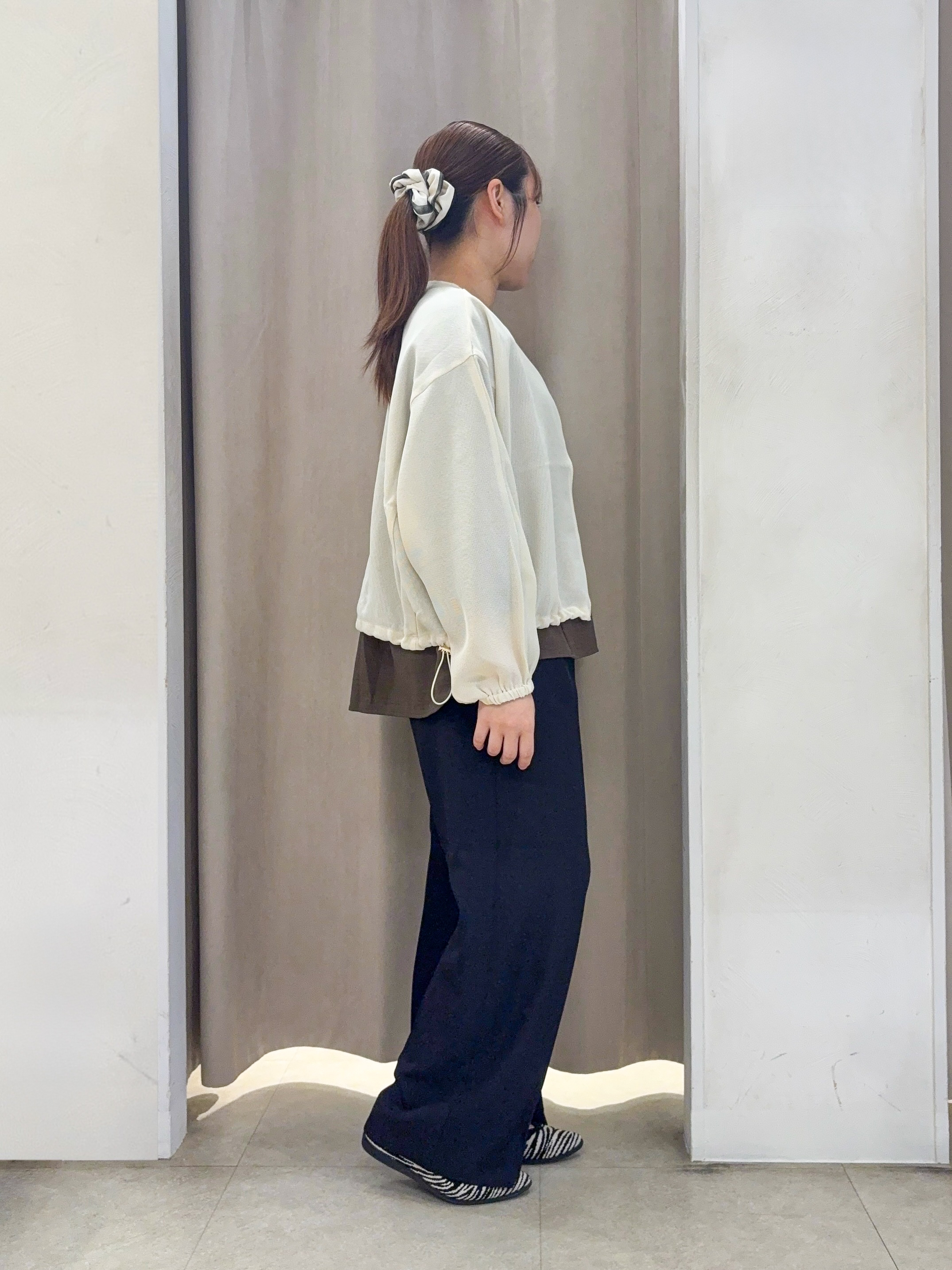 SO(R)Aさんの「SHOO･LA･RUE｜【通気性〇/セットアップ可/洗濯機可】メッシュドルマン ジップブルゾン」を使ったコーディネート
